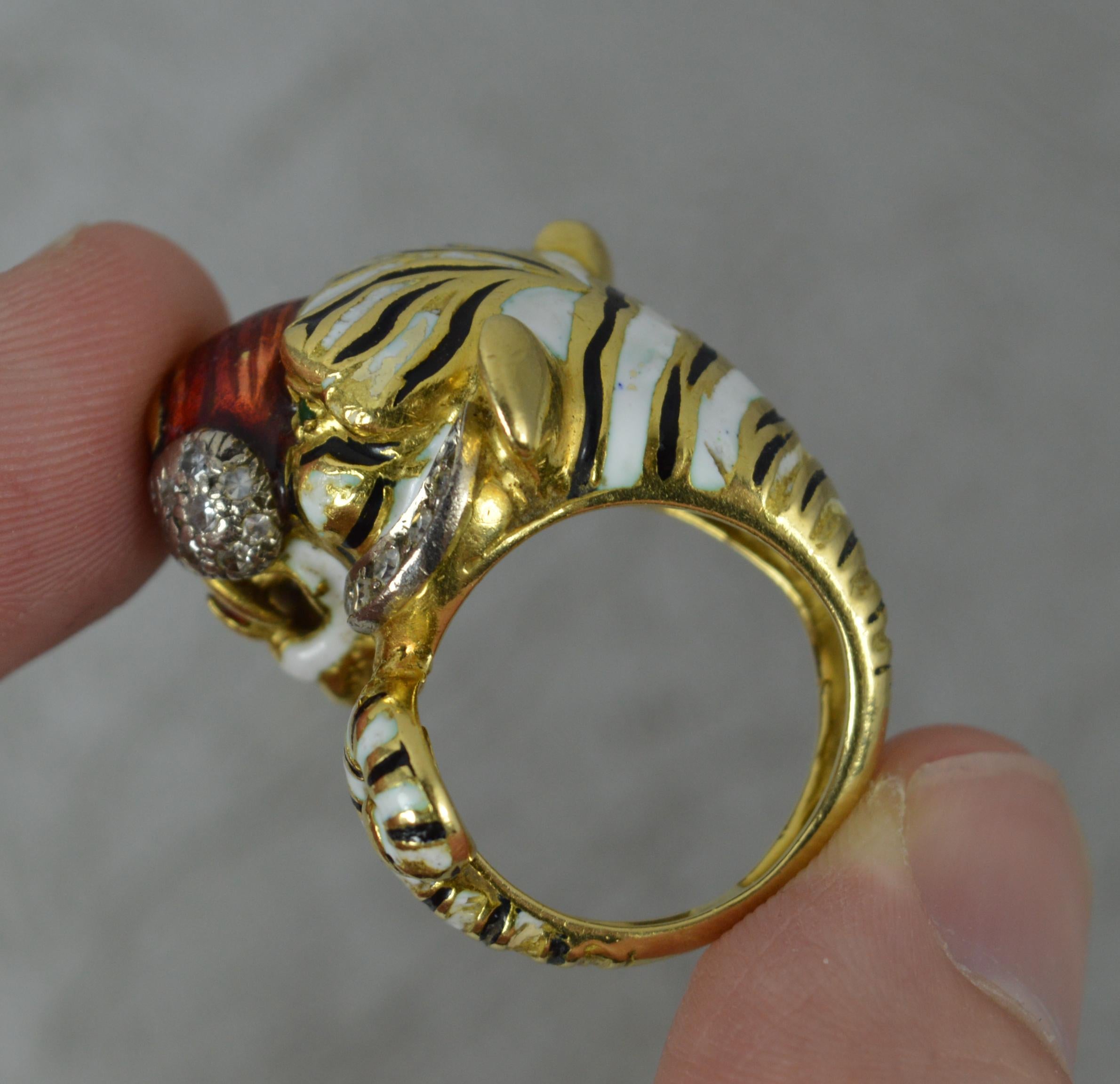 Impressive Kutchinsky 18ct Gold Enamel Diamond Tiger Ring For Sale 6