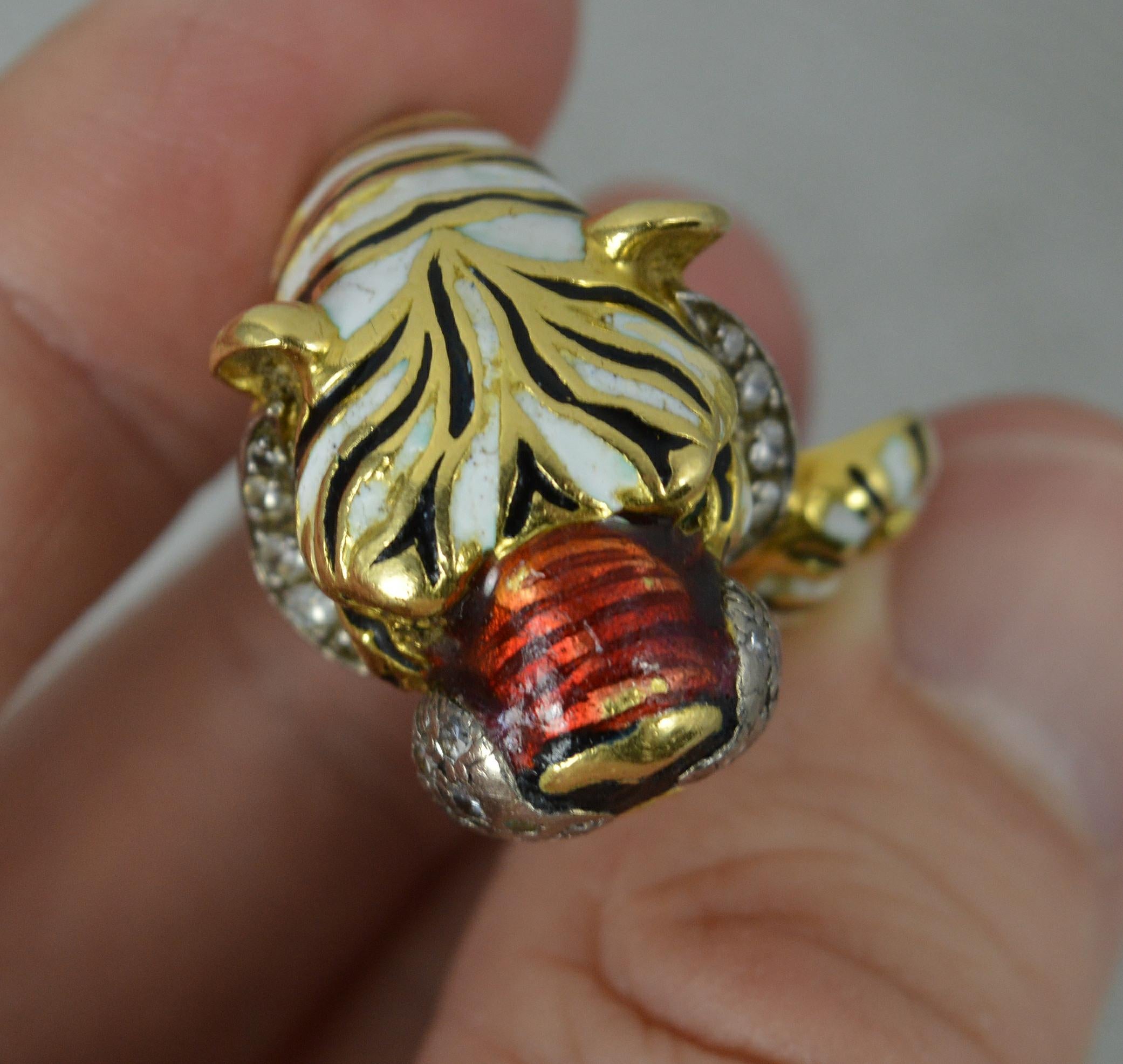 Impressive Kutchinsky 18ct Gold Enamel Diamond Tiger Ring For Sale 3
