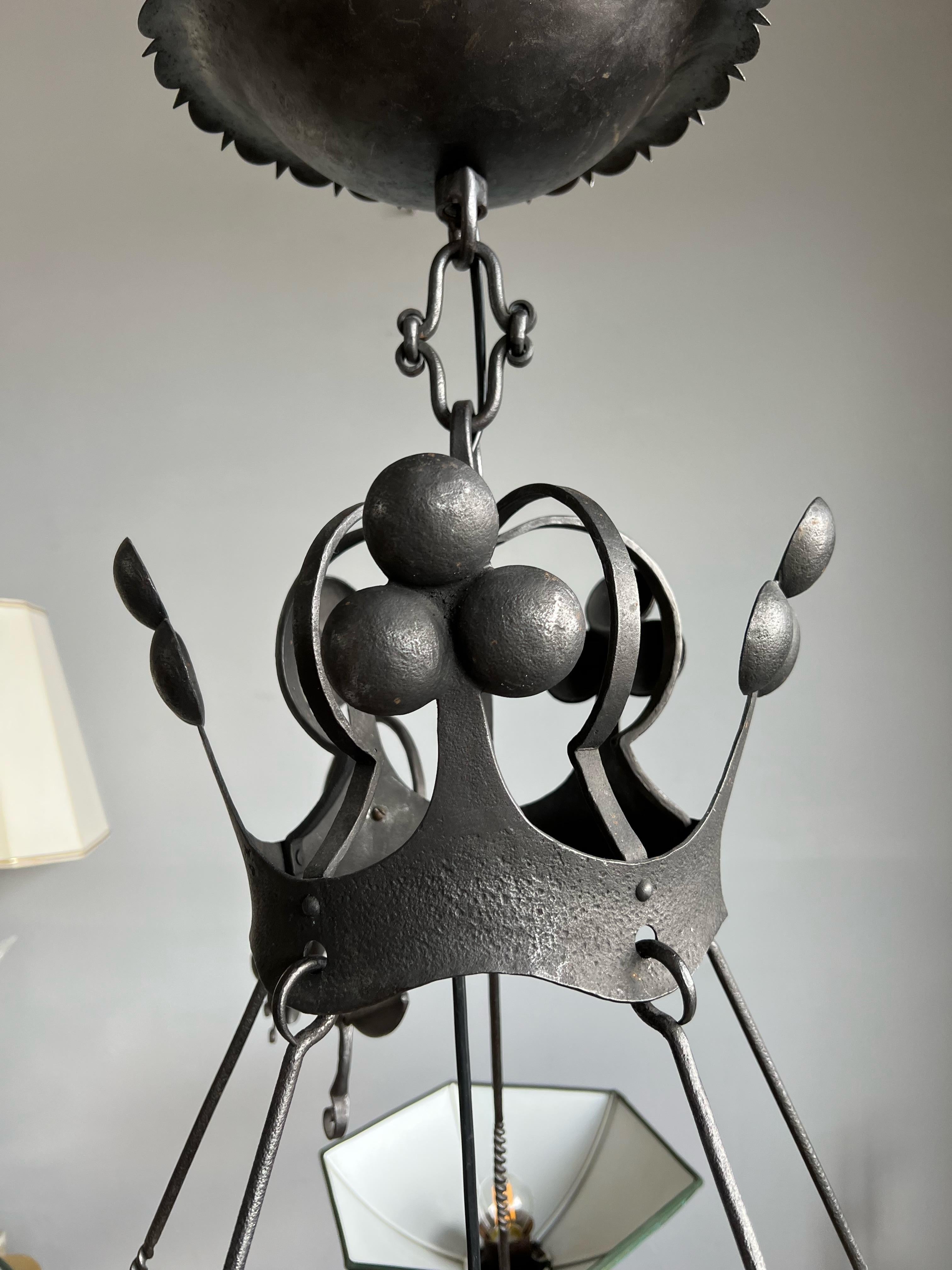 Impressive Large Art Deco, Forged Wrought Iron Chandelier w Salamander Sculpture In Excellent Condition For Sale In Lisse, NL