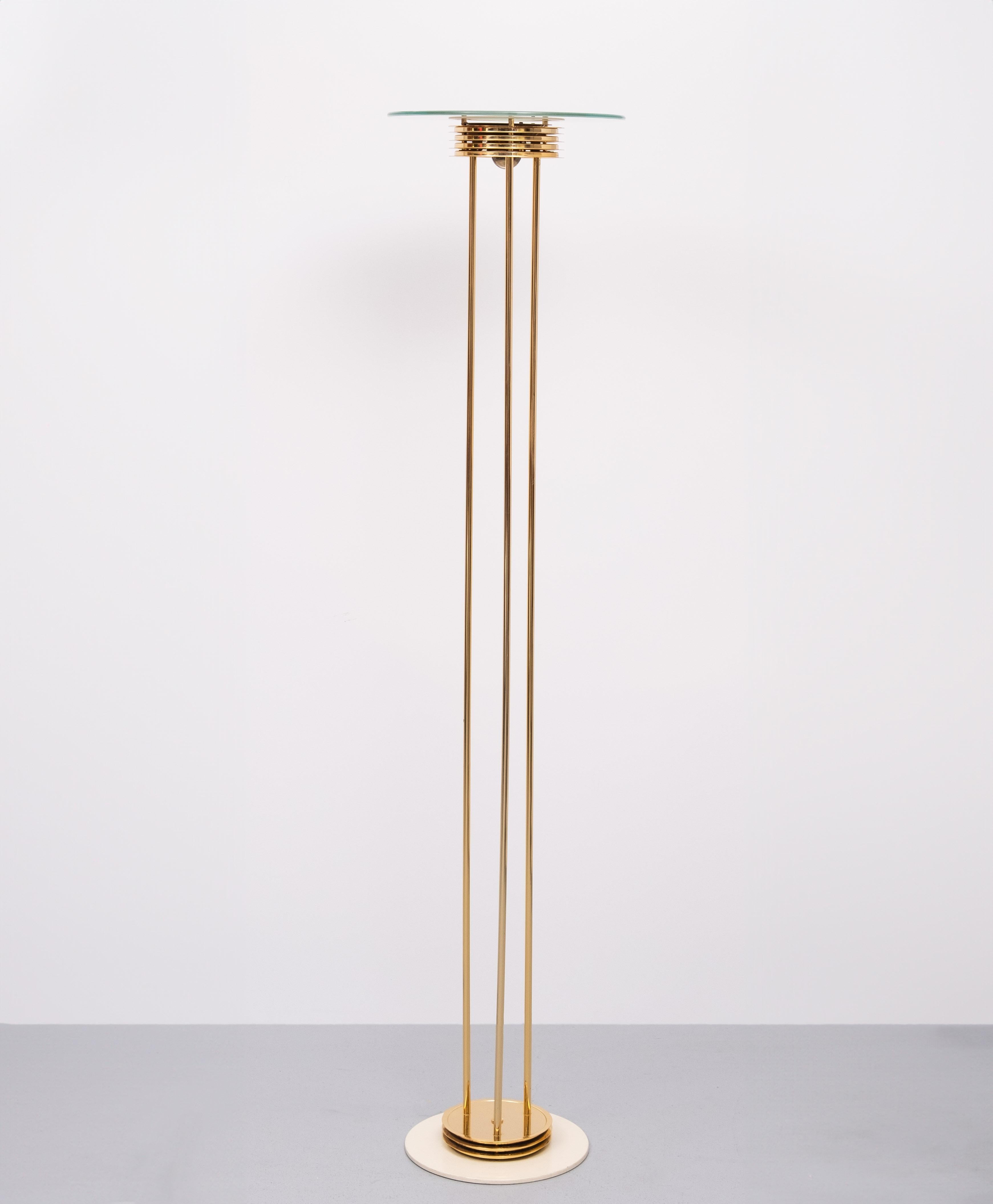 Beautiful large Brass floor lamp . top quality piece . Chrystal ball
light diffuser . Steel round plate base .  Halogen ,comes with a 
good working dimmer .  Good overall condition . 

Please ask for better shipment solutions .
