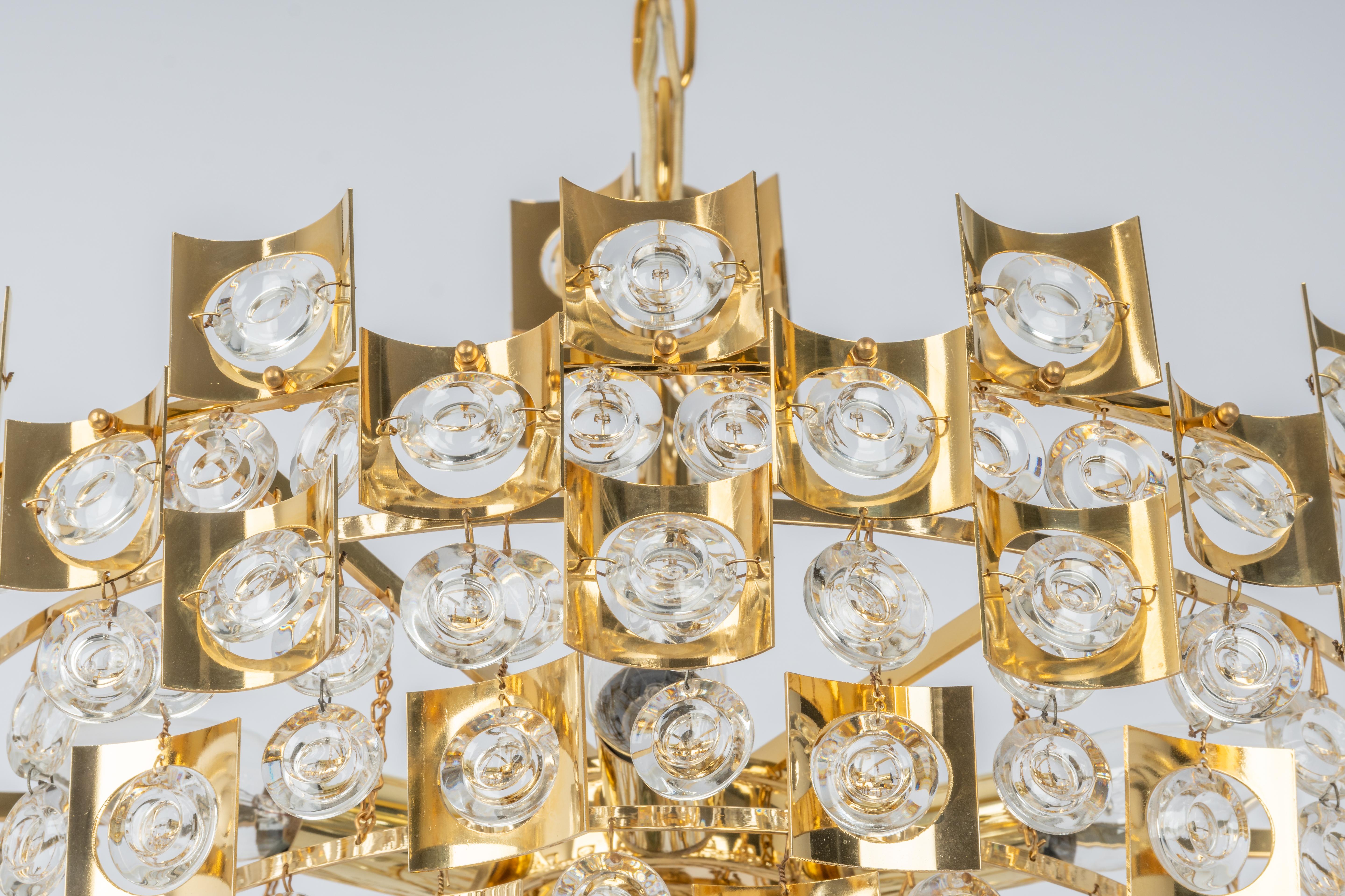 Mid-Century Modern Impressive Large Gilt Brass and Crystal Glass Chandelier by Palwa Germany, 1960s For Sale