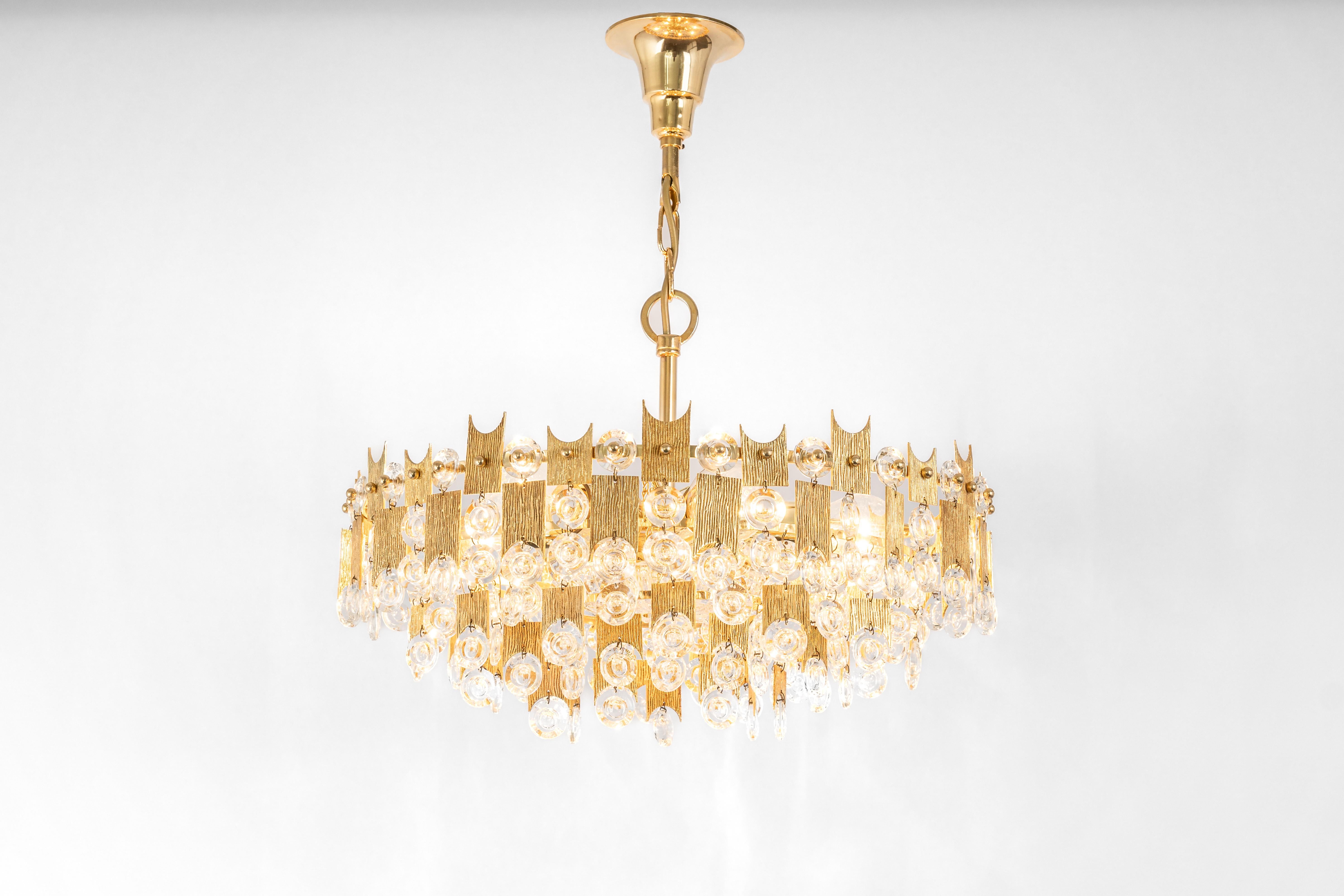 Impressive Large Gilt Brass and Crystal Glass Chandelier by Palwa Germany, 1960s For Sale 4