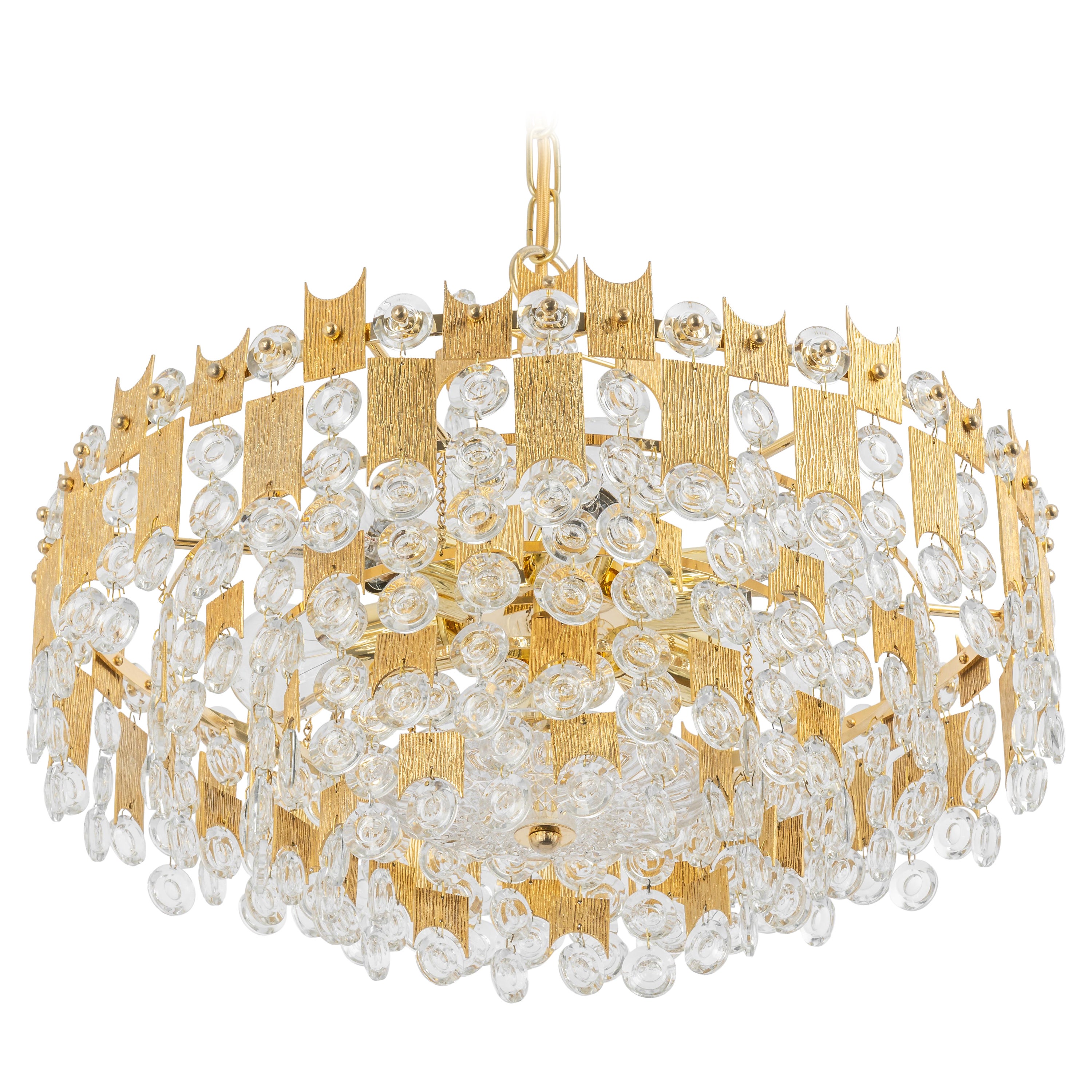 Impressionante grande lampadario in ottone dorato e vetro di cristallo di Palwa Germany, anni '60