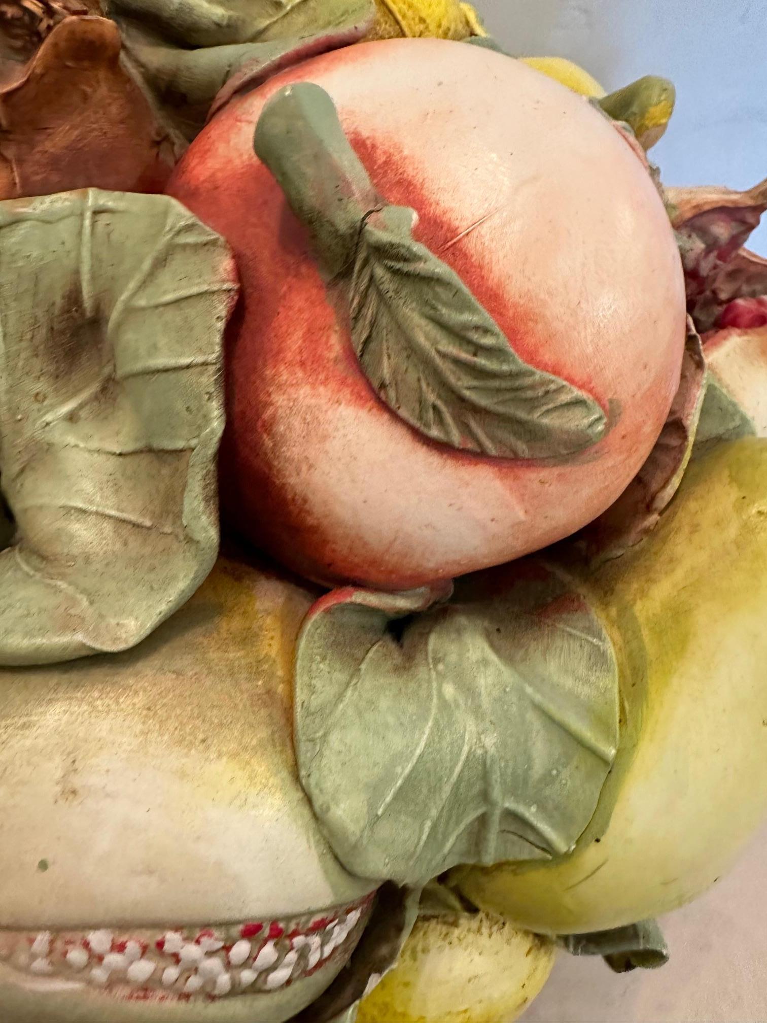 Beeindruckender großer italienischer Obstkompotten-Tafelaufsatz aus Keramik im Angebot 1