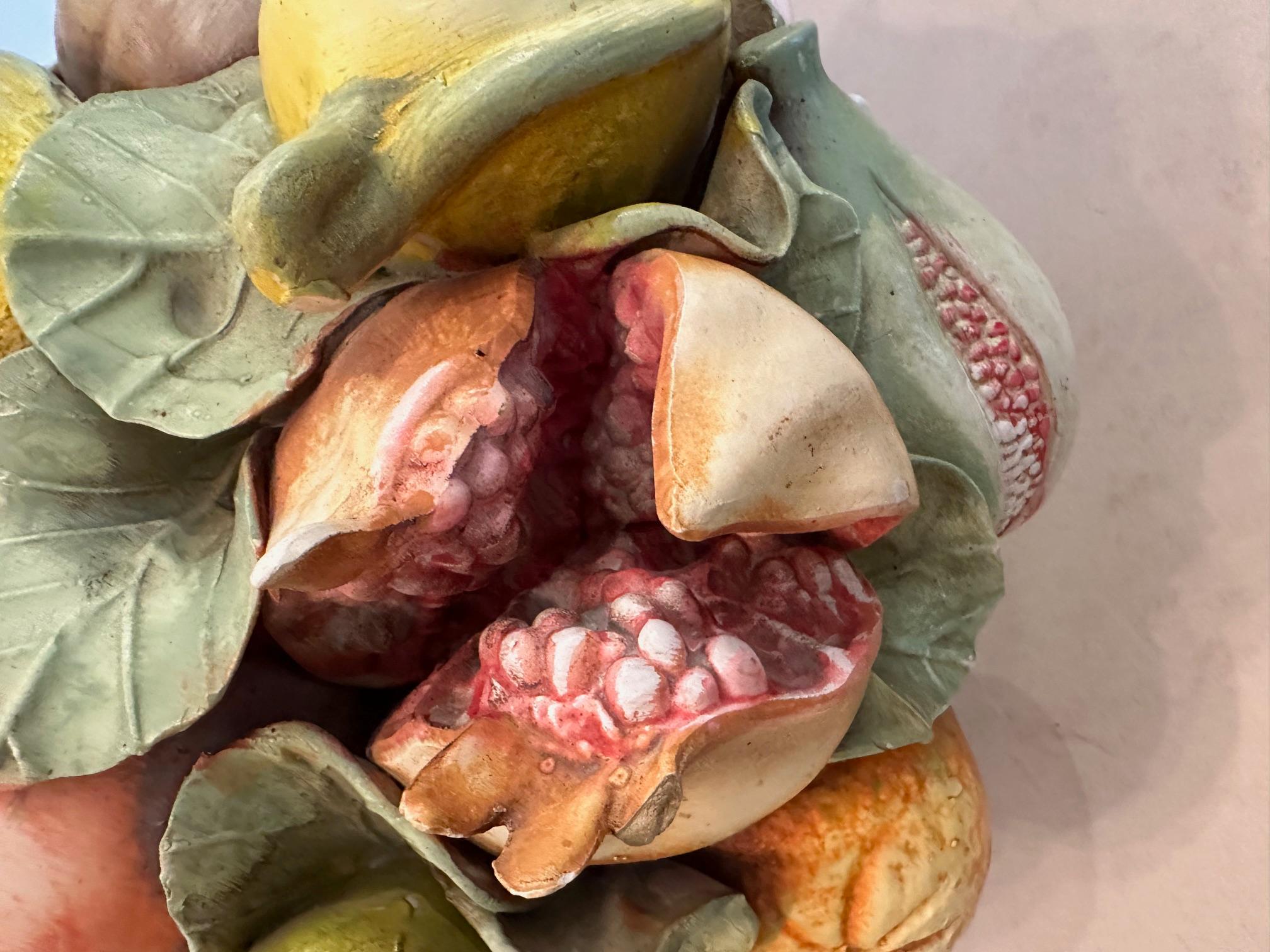 Beeindruckender großer italienischer Obstkompotten-Tafelaufsatz aus Keramik im Angebot 3