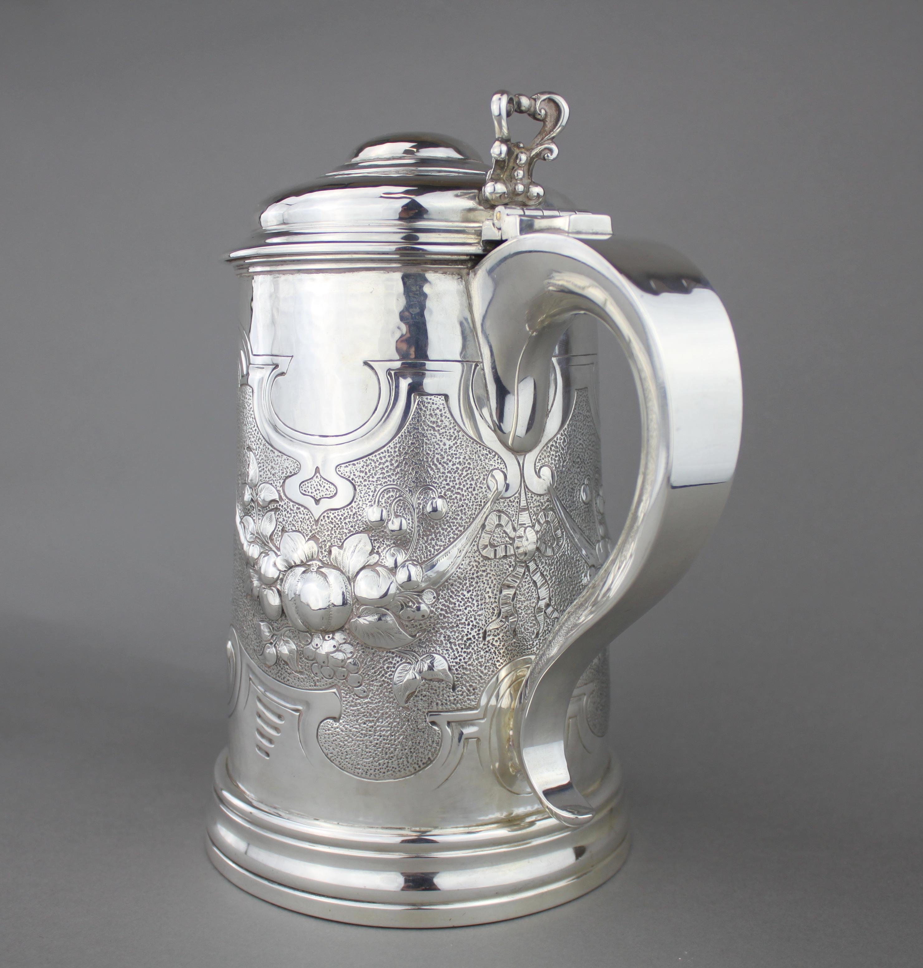 Impressive Large Silver Tankard, Mappin Brothers, London, 1900 In Excellent Condition In Braintree, GB