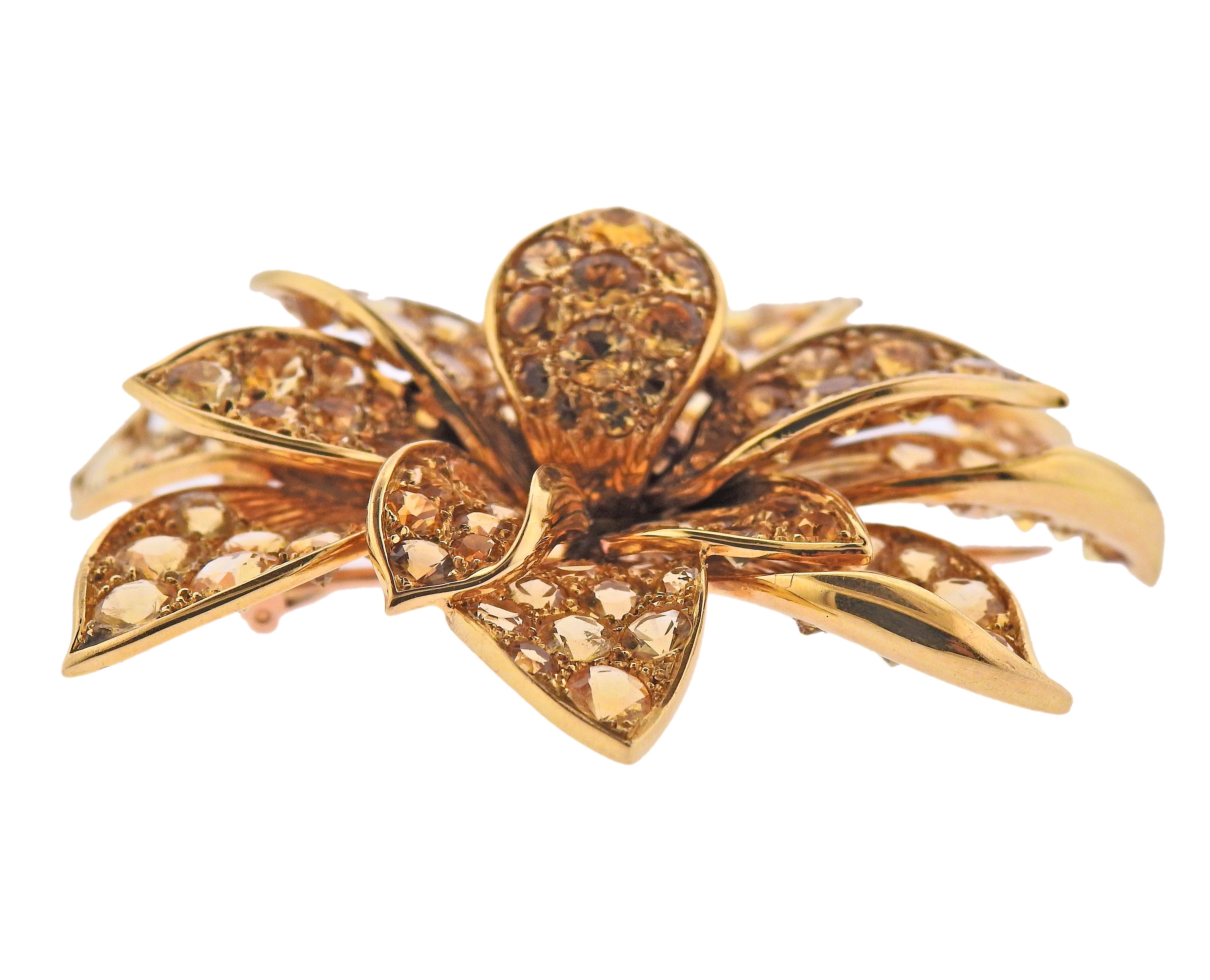 Impressive Large Yellow Sapphire Gold Flower Brooch In Excellent Condition For Sale In New York, NY