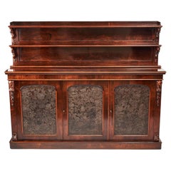Impresionante mueble auxiliar de 3 puertas Goncalo Alves de la Regencia Tardía