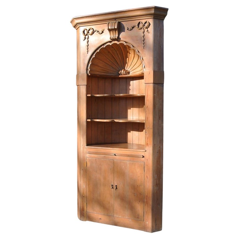 Impressive Late Victorian Pine Corner Display For Sale at 1stDibs
