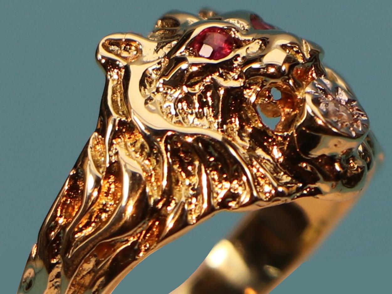 gucci löwenring