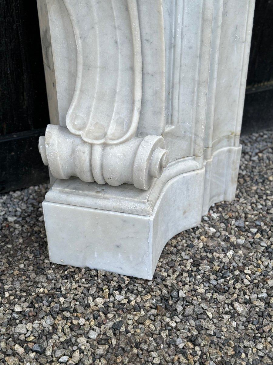 Impressive Louis XV Style Fireplace In Carrara Marble Circa 1880 For Sale 6