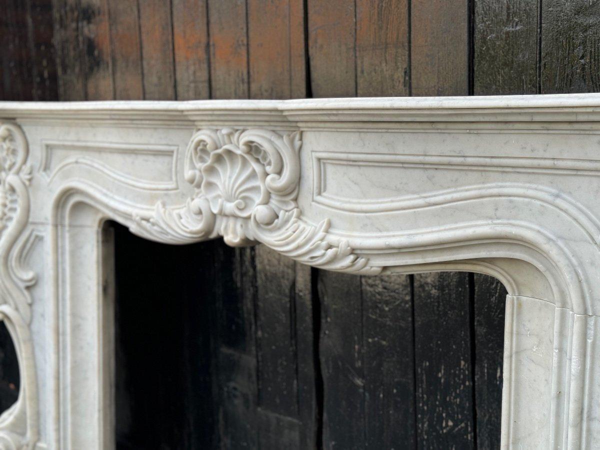 19th Century Impressive Louis XV Style Fireplace In Carrara Marble Circa 1880 For Sale