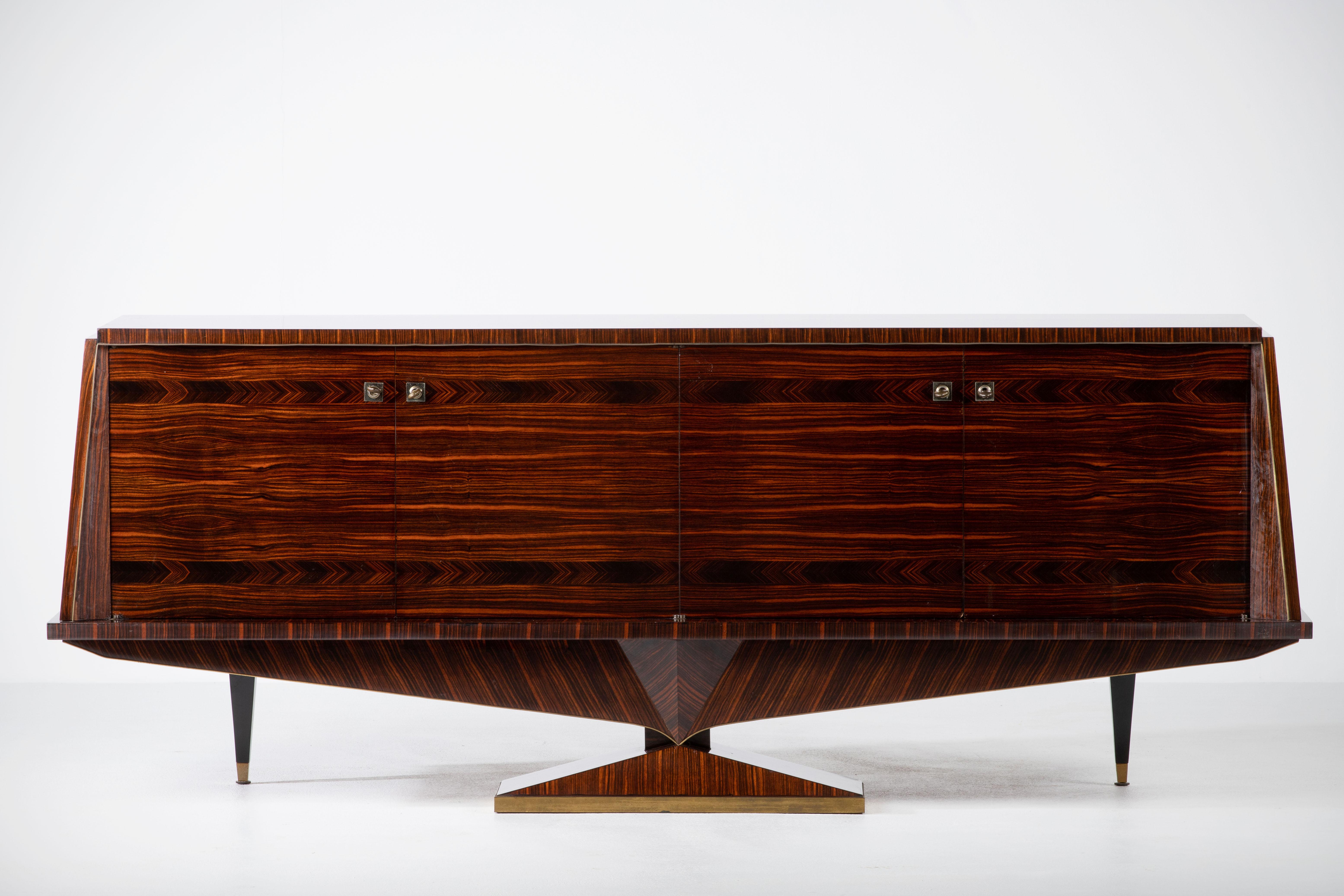 Beeindruckendes Sideboard aus Makassar, Frankreich, 1960er Jahre (Französisch) im Angebot