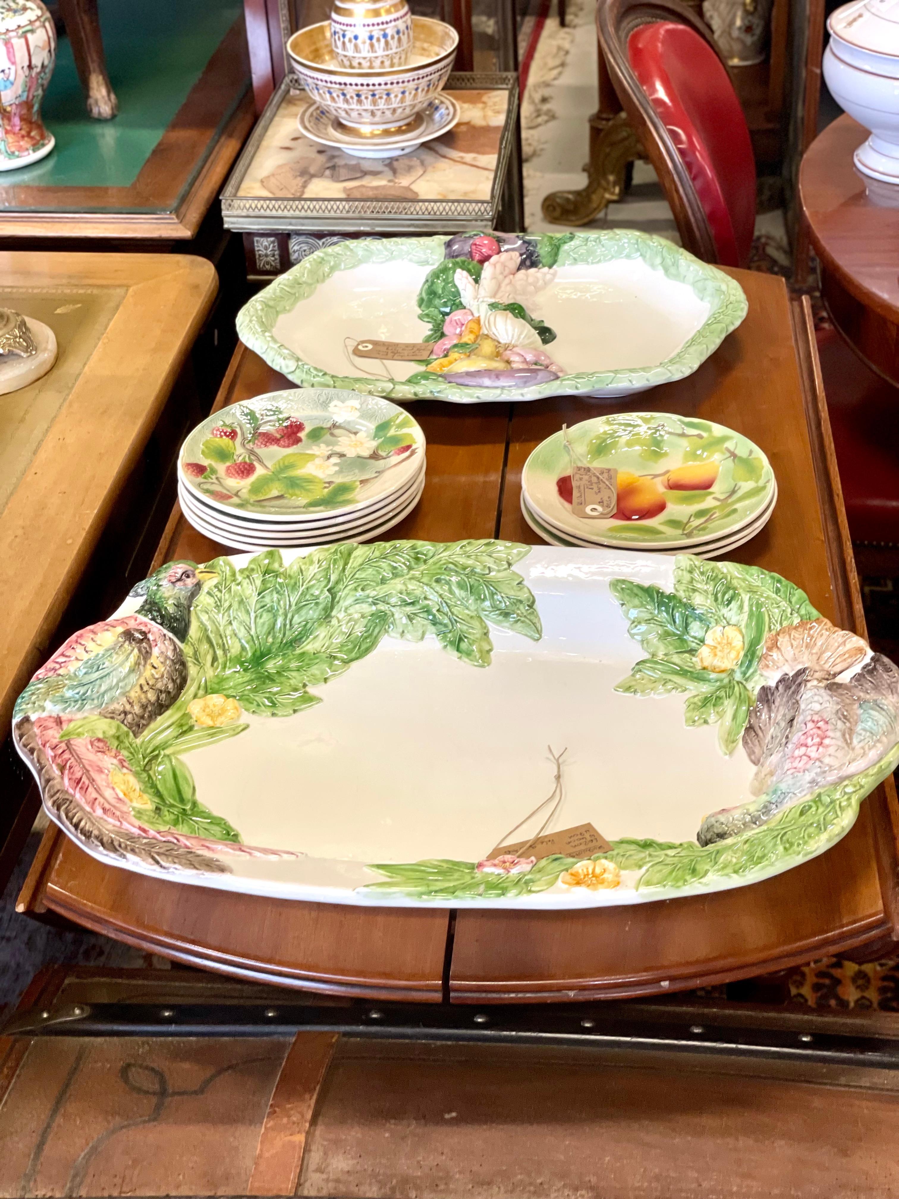 French Vintage Large Majolica Serving Platter with Handpainted Pheasant Designs For Sale 7