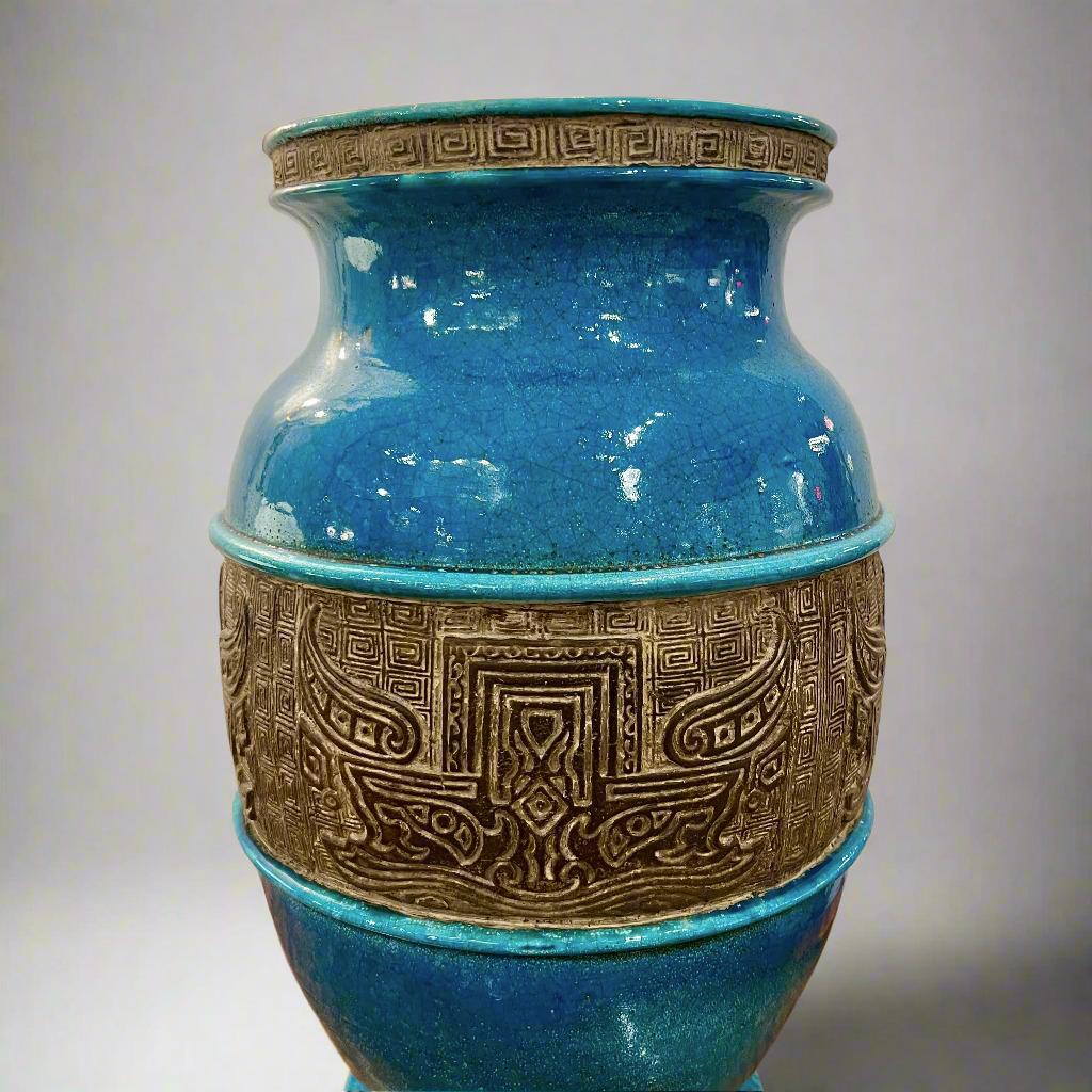 Impressionante vaso in ceramica italiana di metà secolo In condizioni buone in vendita a New York, NY