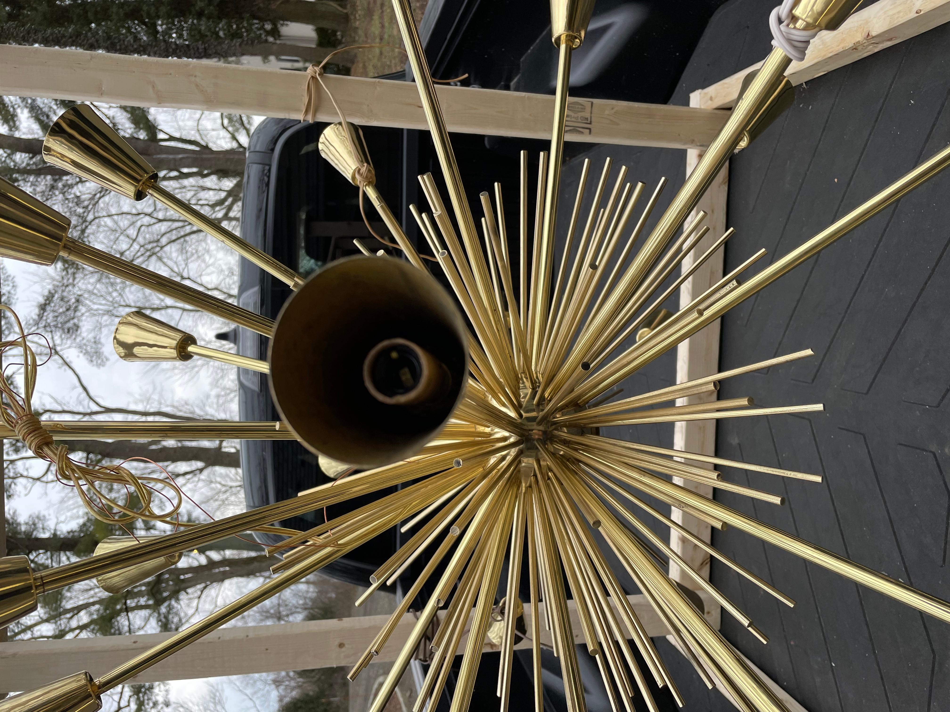 Impressive Mid-Century Modern Brass Sputnik Chandelier with 25 Sockets In Good Condition In Hopewell, NJ