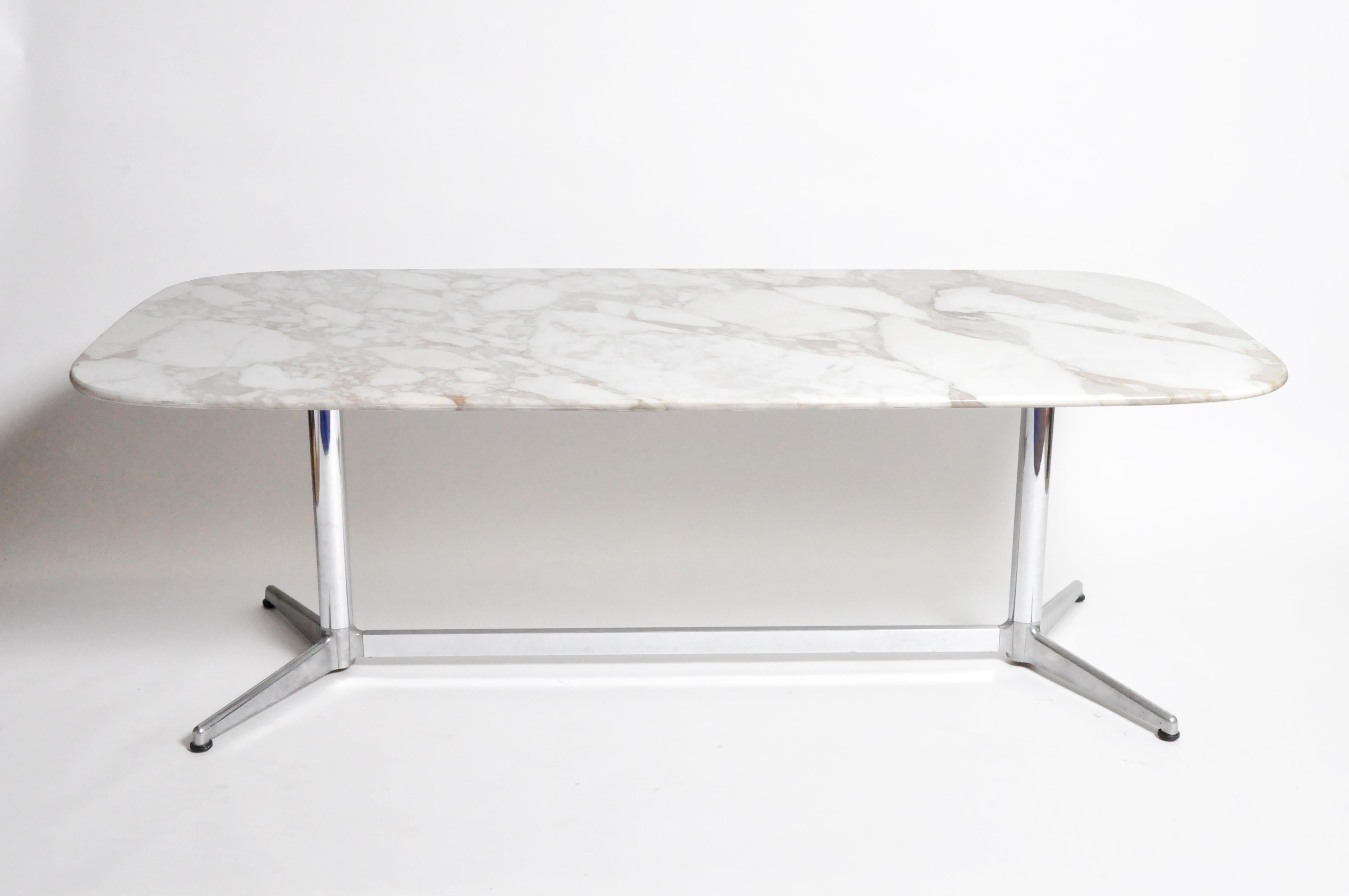 Impressive Mid-Century Modern Calacatta Marble Table in the Style of Eames  In Good Condition In Chicago, IL