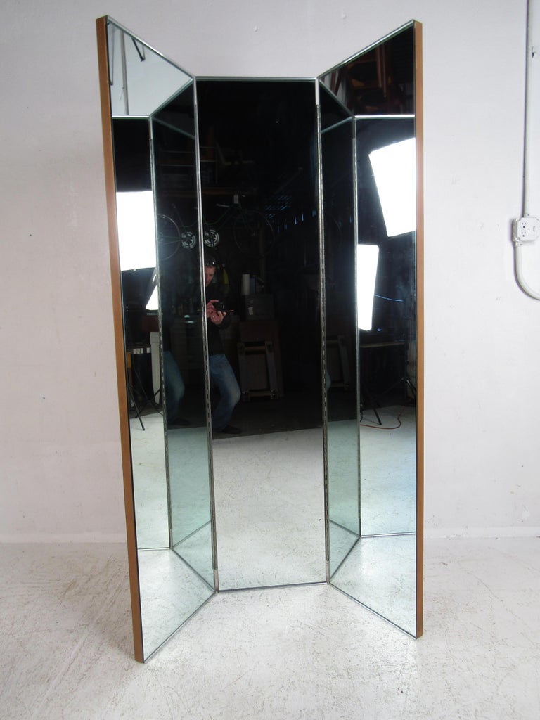 Impressive MidCentury Modern Three Panel Mirrored Room Divider at