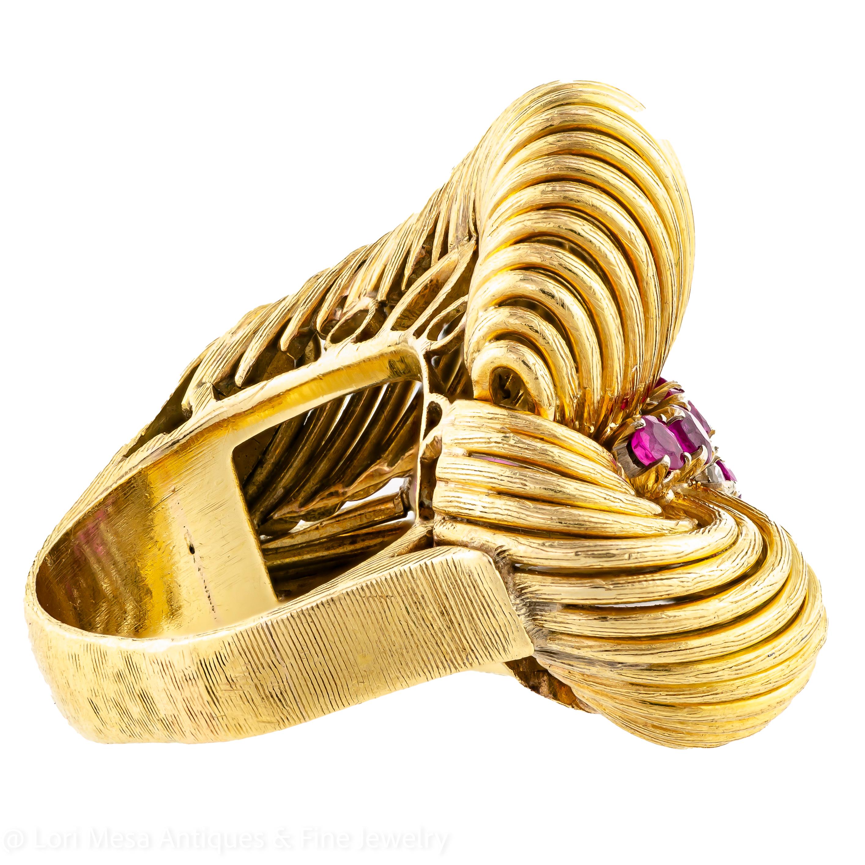 Impressive Mid-Century Ruby Diamond and Yellow Gold Ring In Good Condition For Sale In Wheaton, IL