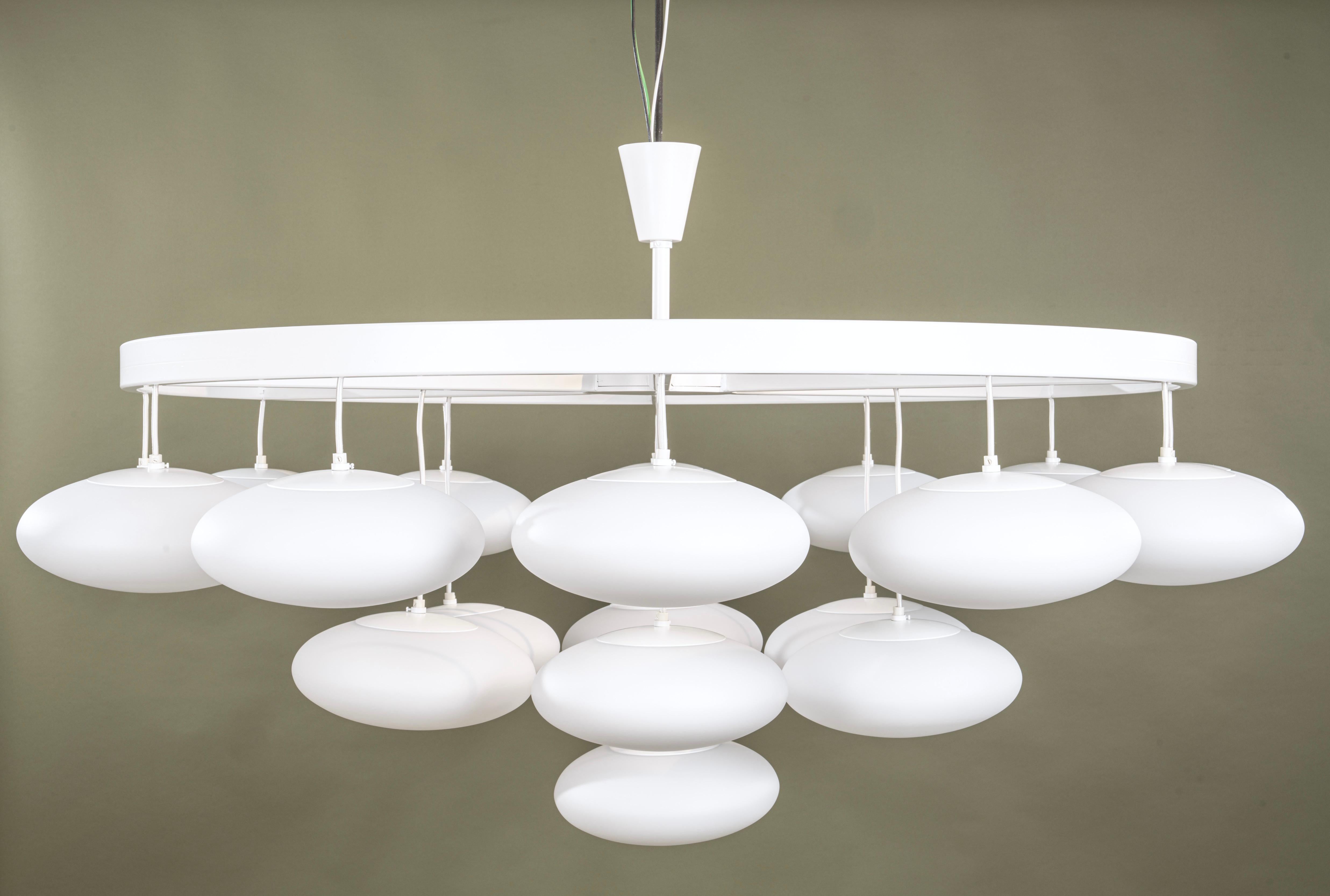 Impressive Midcentury Modern Cloud Chandelier from Volksgarten Milchhalle Vienna For Sale 4