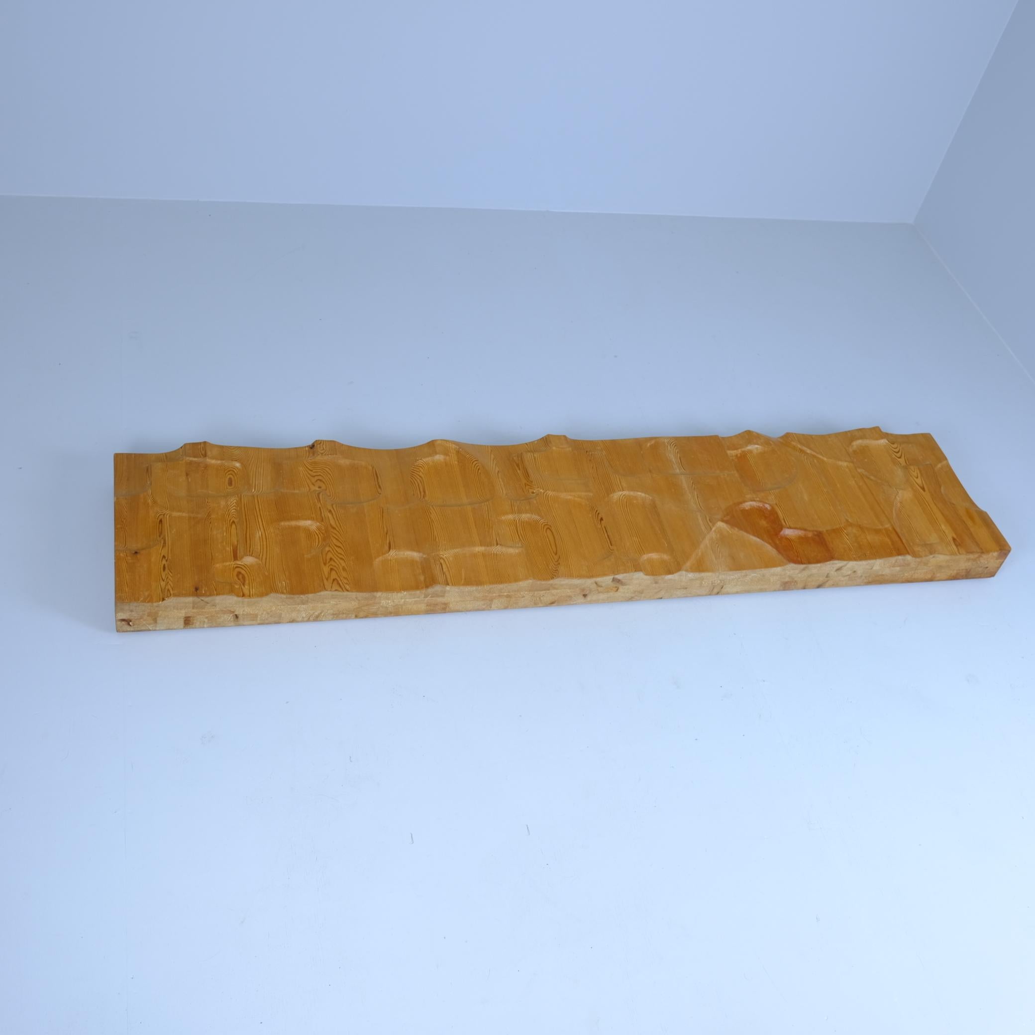 Impresionante escultura modernista de madera del escultor finlandés Pentti Papinaho 1964 Moderno de mediados de siglo en venta