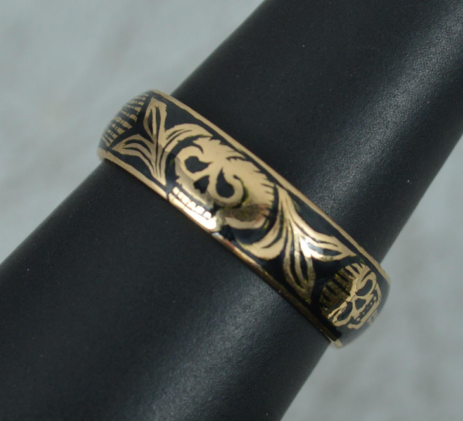 Impressive Momento Mori 22 Carat Gold and Enamel Skull Ring 4