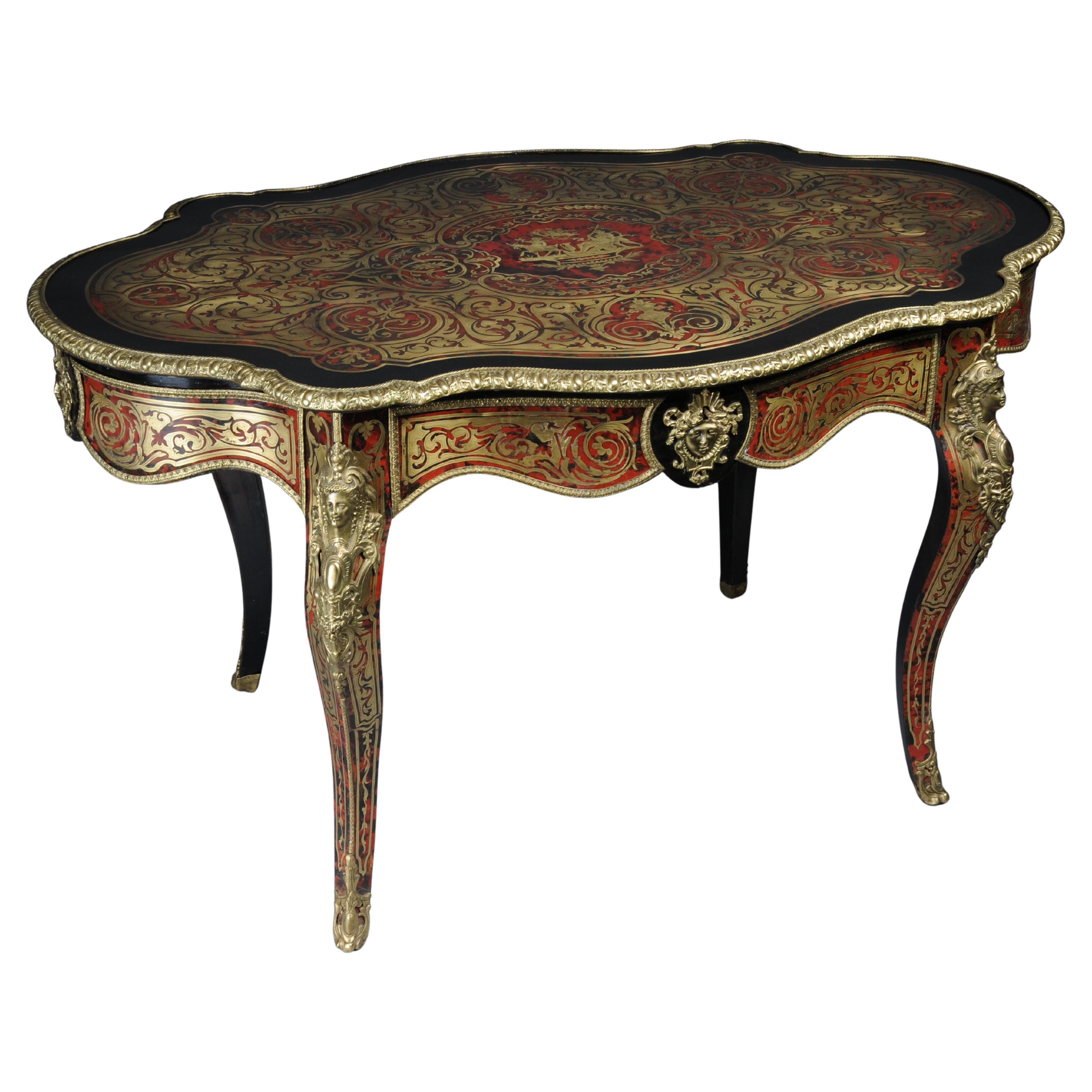 Impressionnante table de salon Napoléon III avec incrustations Boulle vers 1870