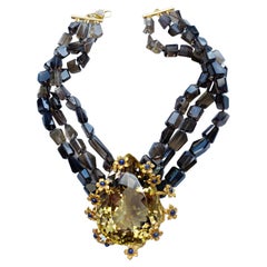 Beeindruckende Halskette aus 534 Karat natürlichem Citrin, Rauchquarz und Saphir.