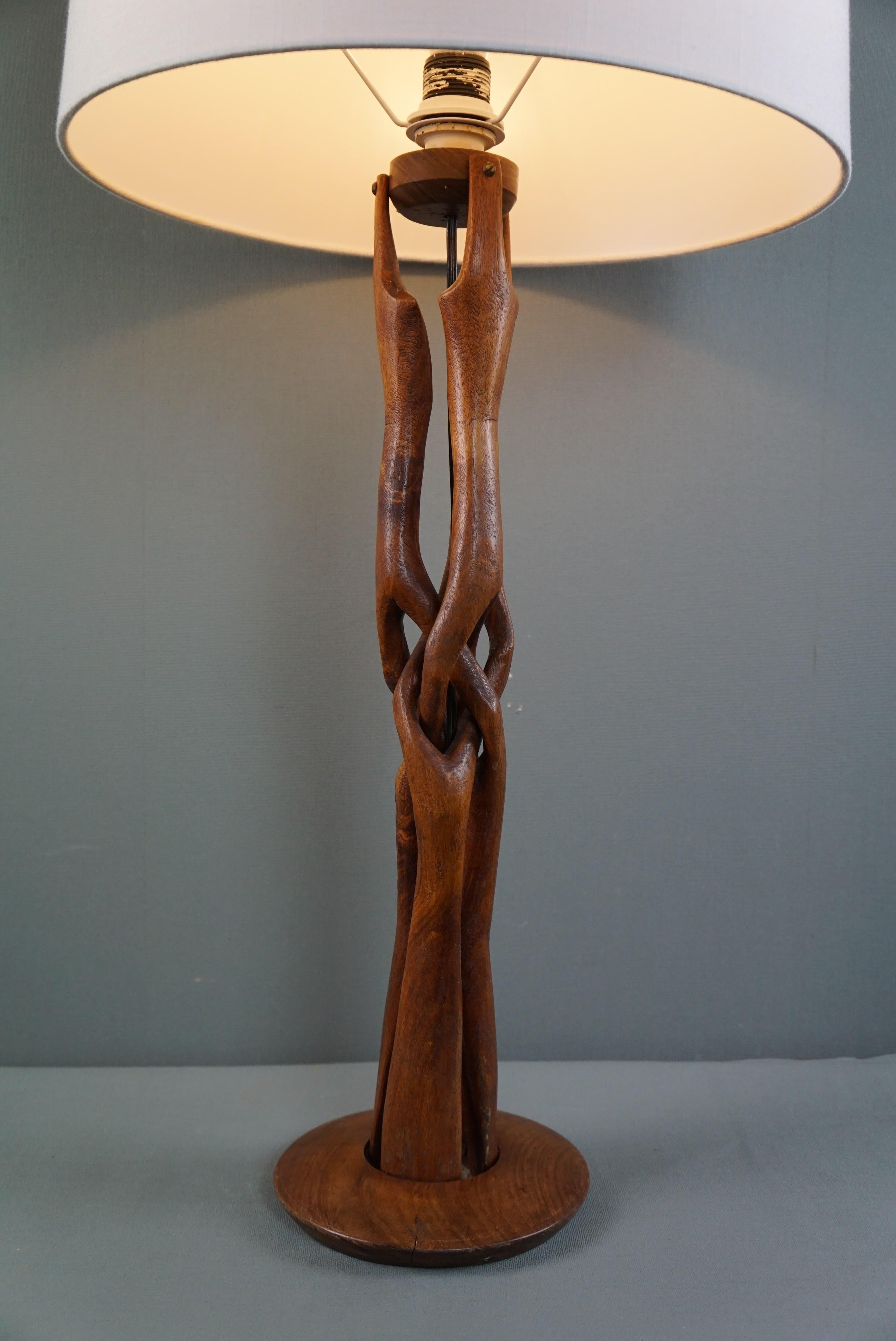Sculpté à la main Impressionnante lampe vintage en bois organique, 1960 en vente