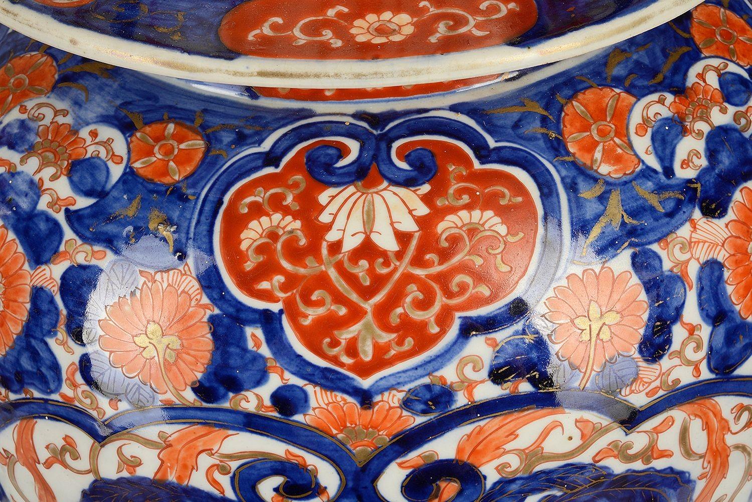 Impressive Pair 19th Century Imari Lidded Vases For Sale 3