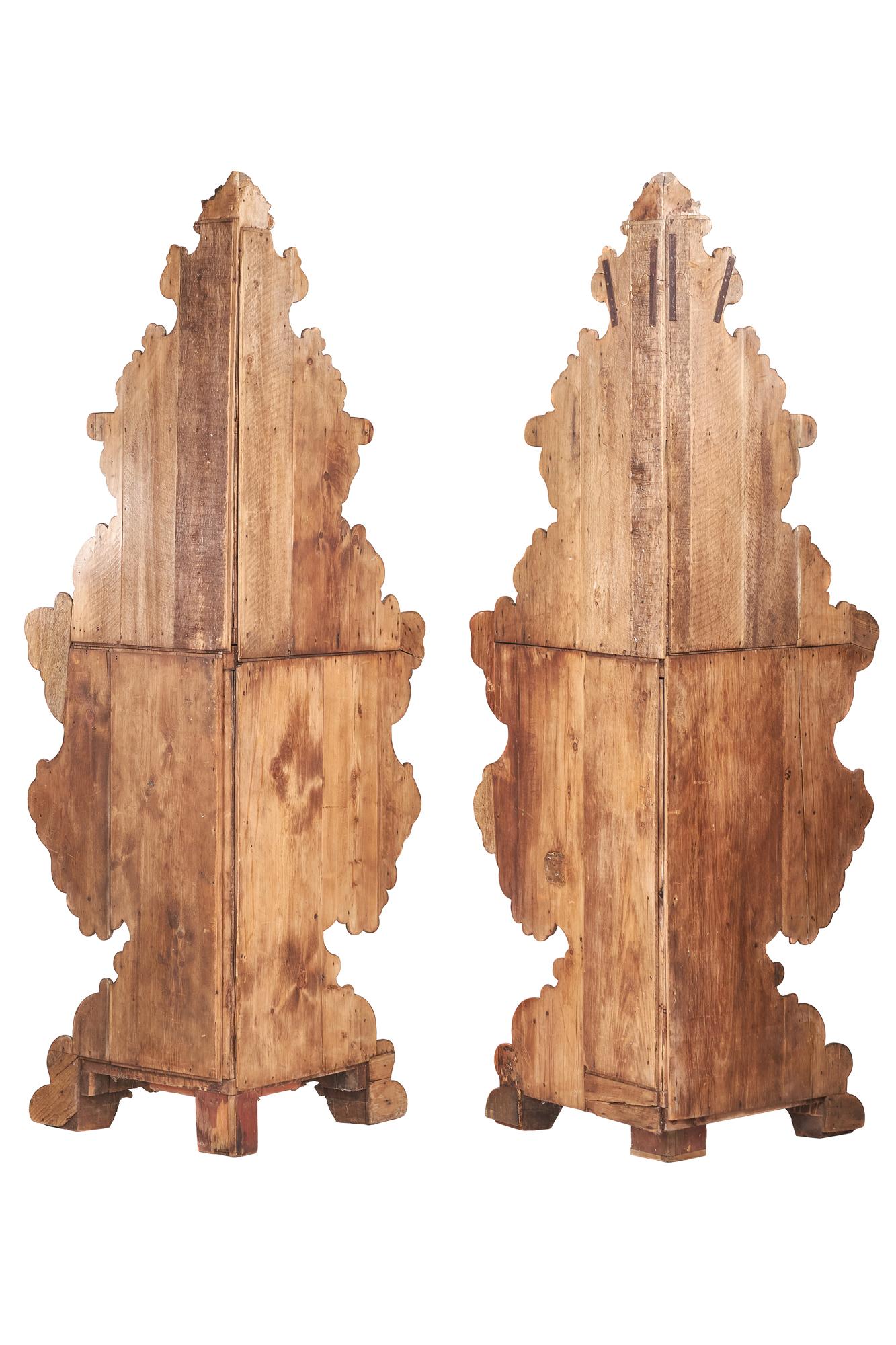Baroque Impressive Pair C19th Italian Limewood Carved Corner Shelves For Sale