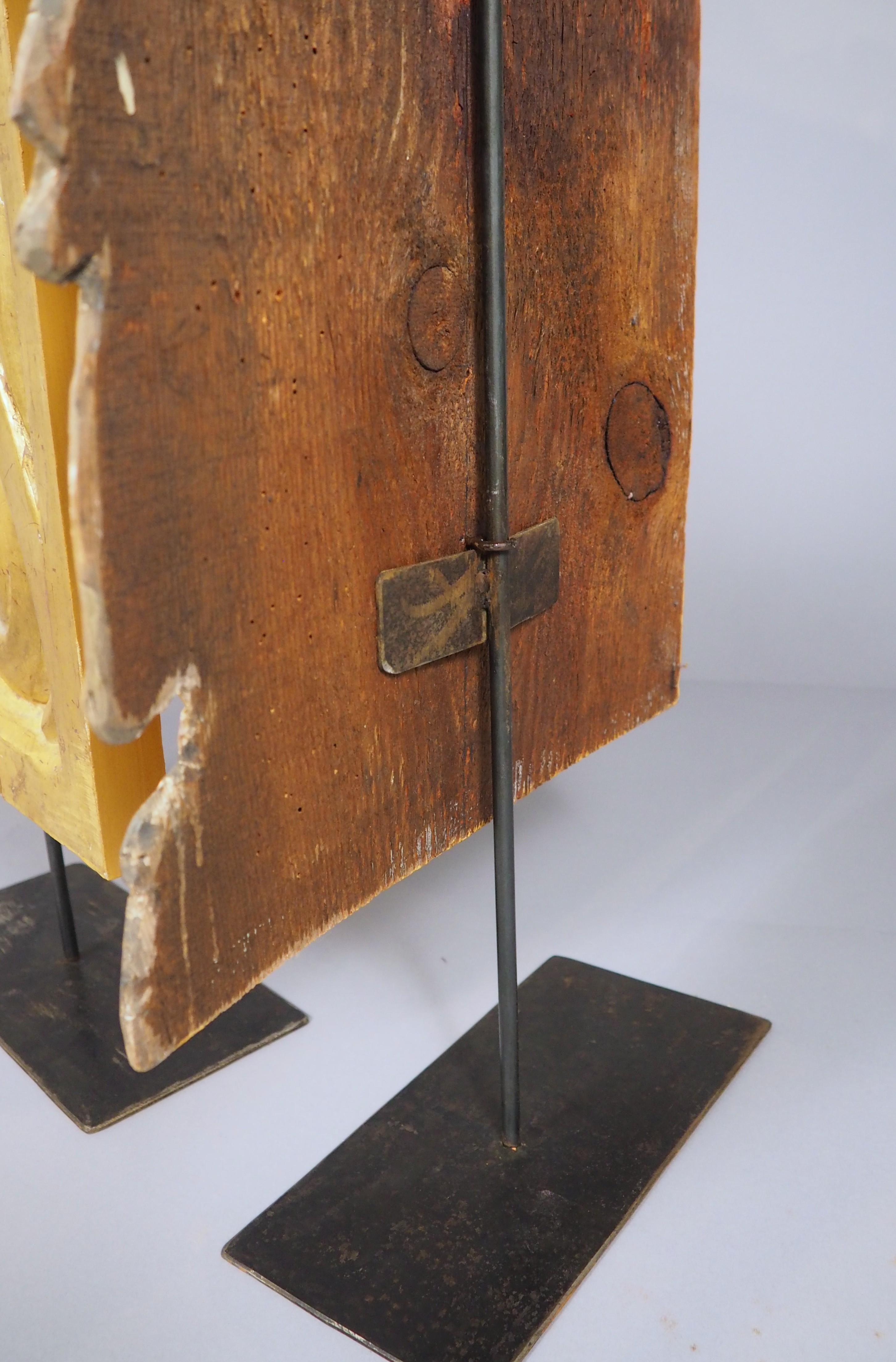 Impressionnante paire de sculptures en bois doré du XVIIIe siècle provenant de Nice, France, H-39.75 in. en vente 8