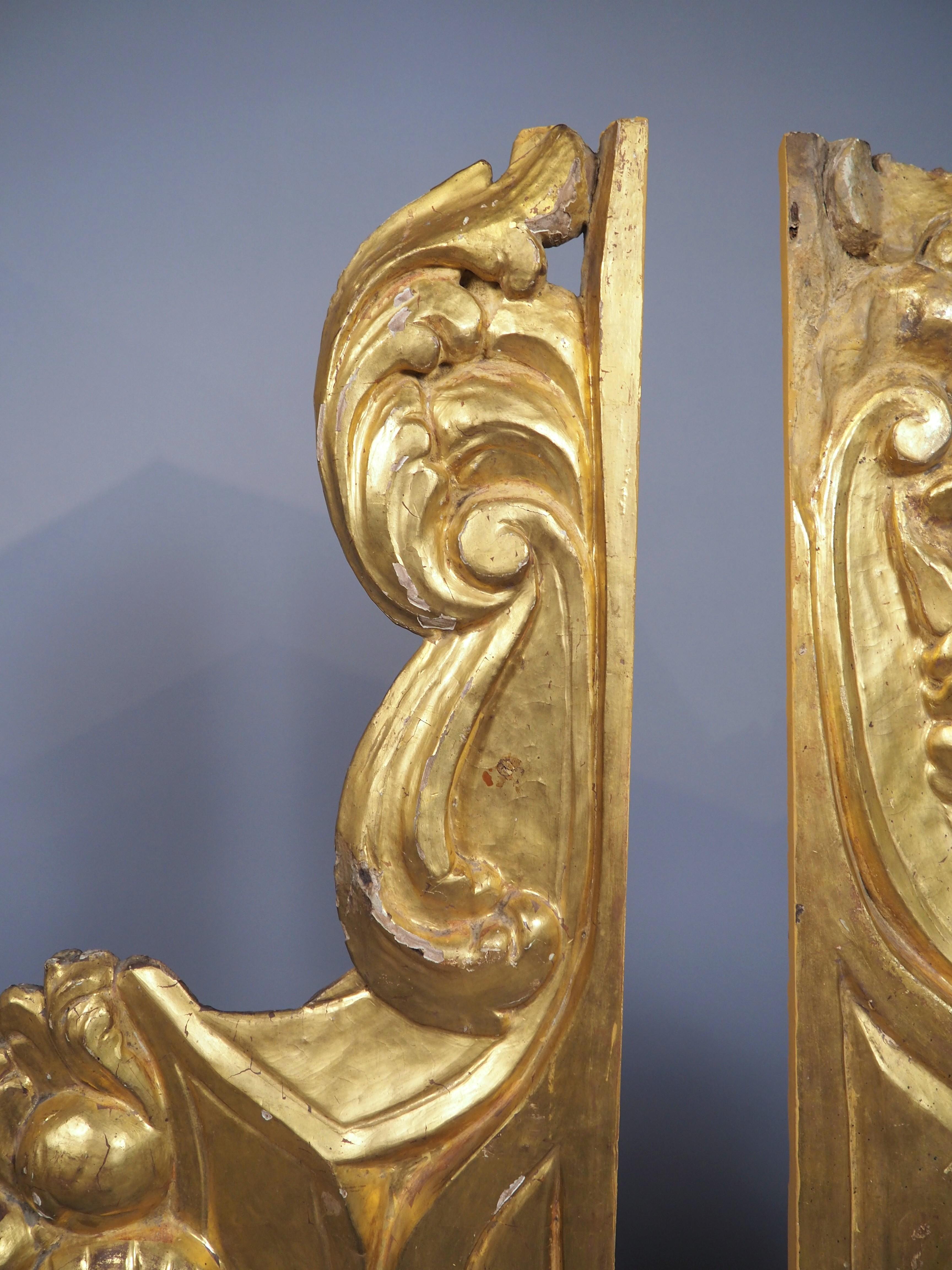 Impressionnante paire de sculptures en bois doré du XVIIIe siècle provenant de Nice, France, H-39.75 in. en vente 1
