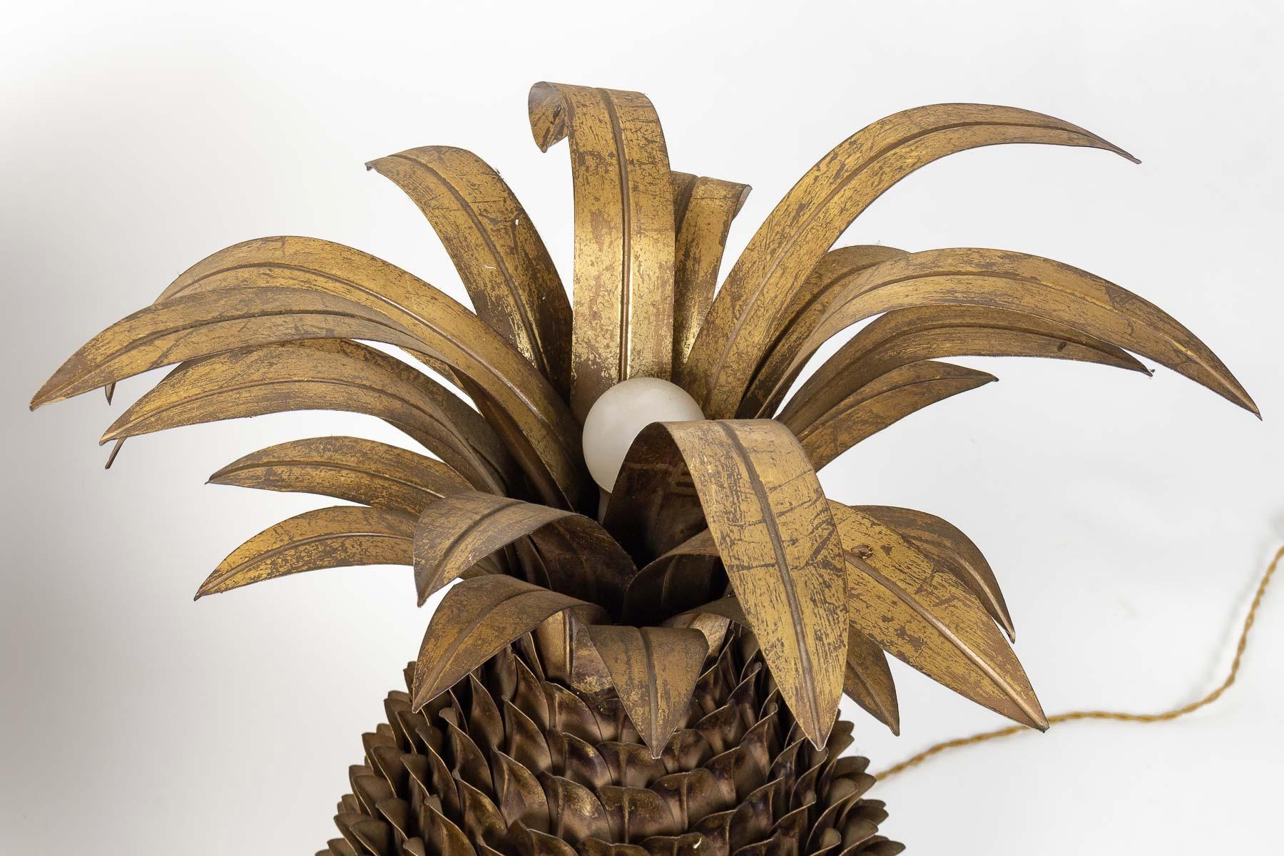 Impressive Pair of 'Ananas' Lamps , Attributed to Maison Jansen, France, ca 1970 In Good Condition In Saint-Ouen, FR