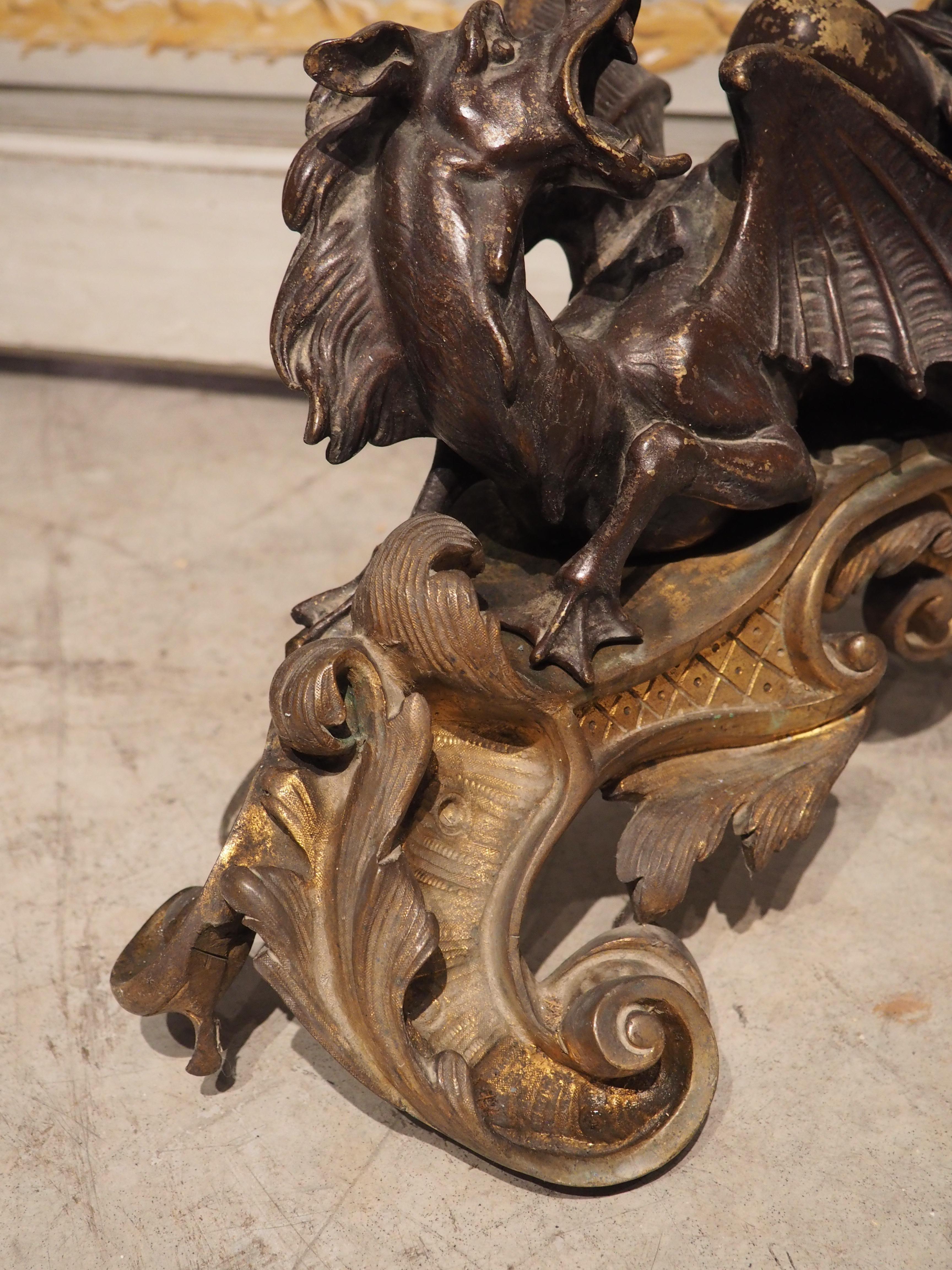 Impressionnante paire de Chenets en bronze français vers 1850 avec Putti et Dragons en vente 2