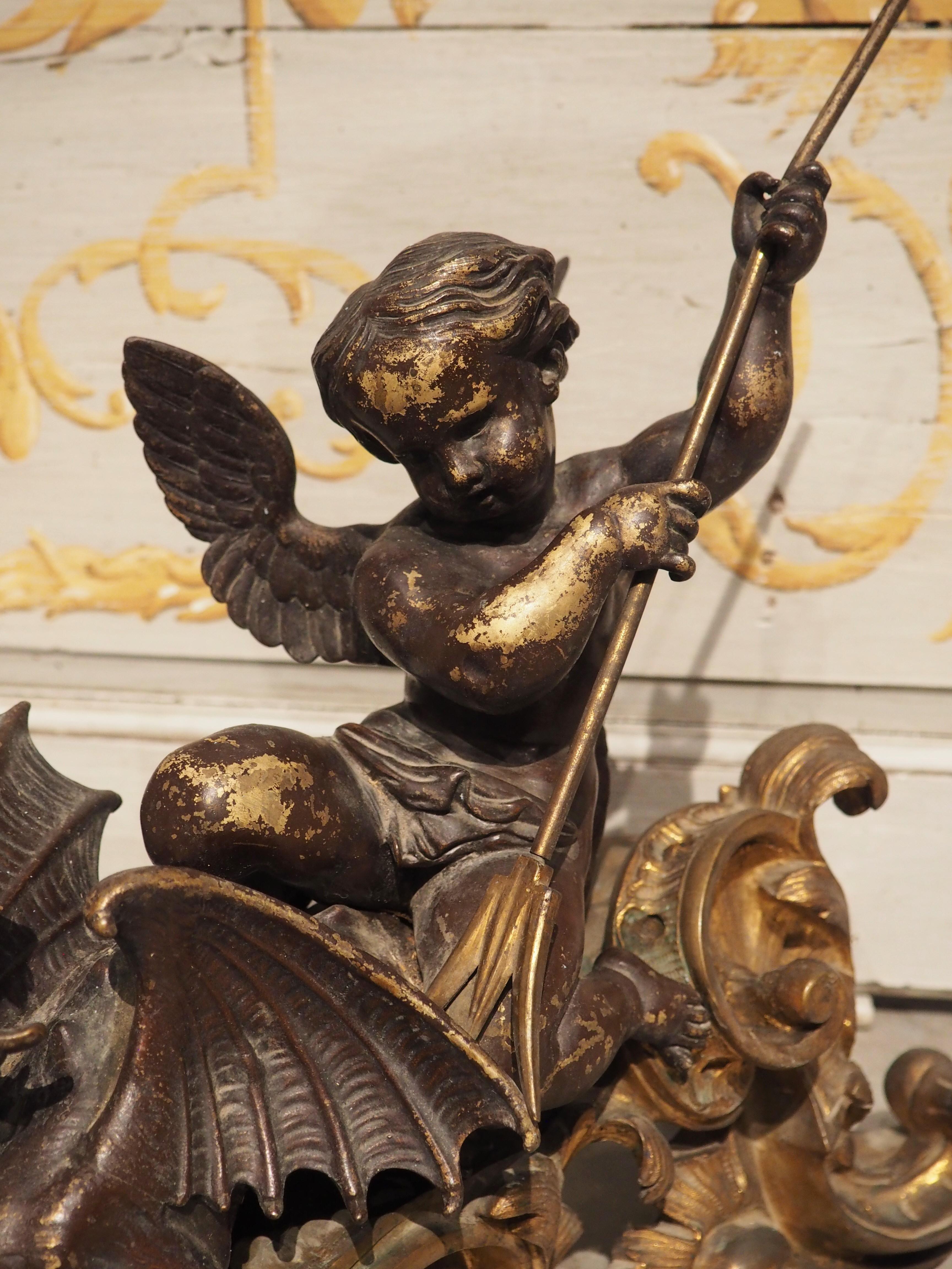 Impressionnante paire de Chenets en bronze français vers 1850 avec Putti et Dragons en vente 3