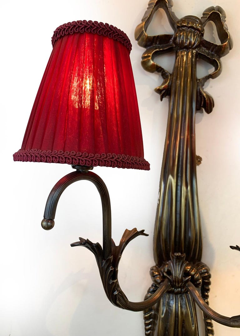 Impressive Pair of French Art Deco Wall Lights In Good Condition For Sale In Beirut, LB