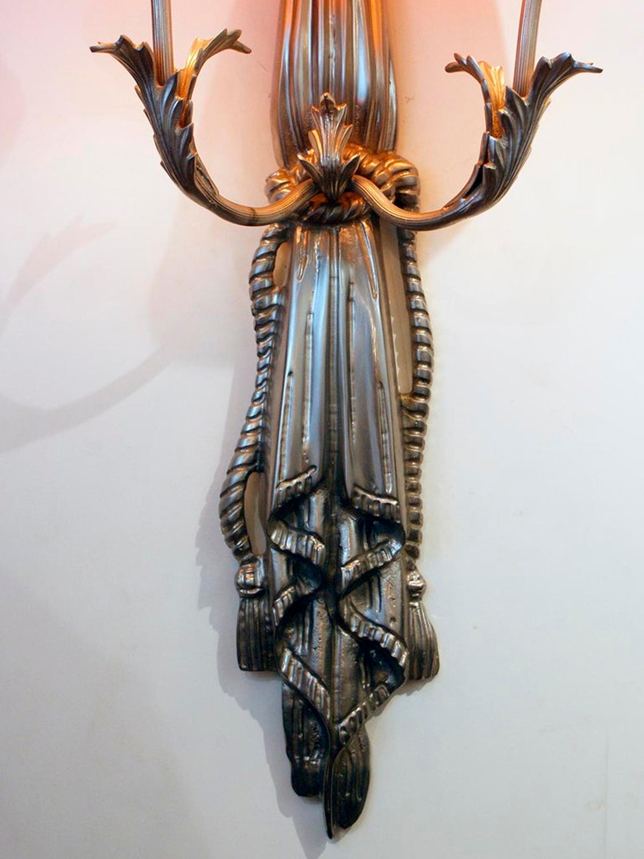 Impresionante Pareja de Apliques Art Decó Franceses en venta 1