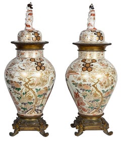 Impressive pair of large Arita Imari lidded vases, circa 1680