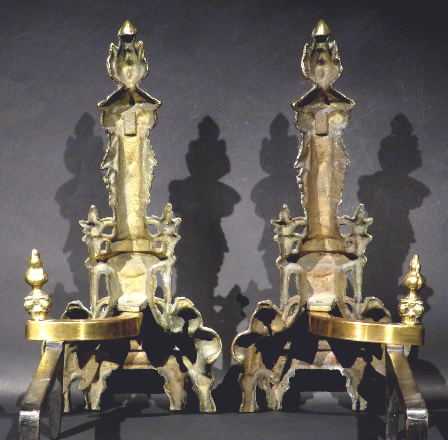 Beeindruckendes Paar vergoldeter Bronze-Chenets im Louis-XVI.-Stil, Frankreich um 1900 im Zustand „Gut“ im Angebot in Ottawa, Ontario