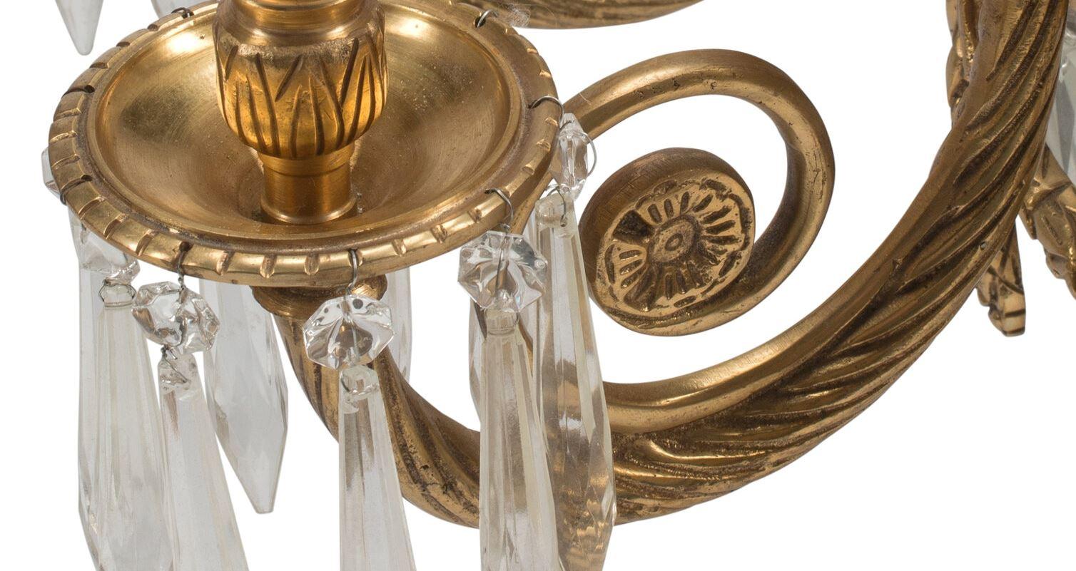 Impressionnante paire de lustres de style néoclassique en cristal taillé et bronze en vente 5