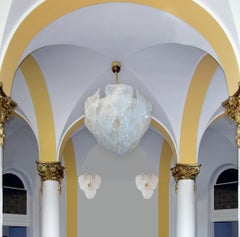 Impressionnant lustre Novaresi Murano à pétales en verre et laiton, Italie 1970