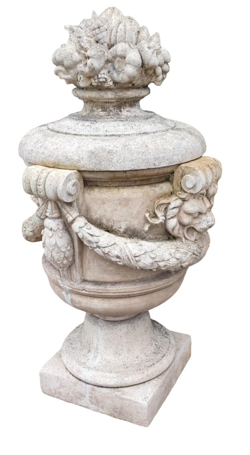 Impressive Pair of Stone Vases from the 1950s In Good Condition For Sale In Madrid, ES