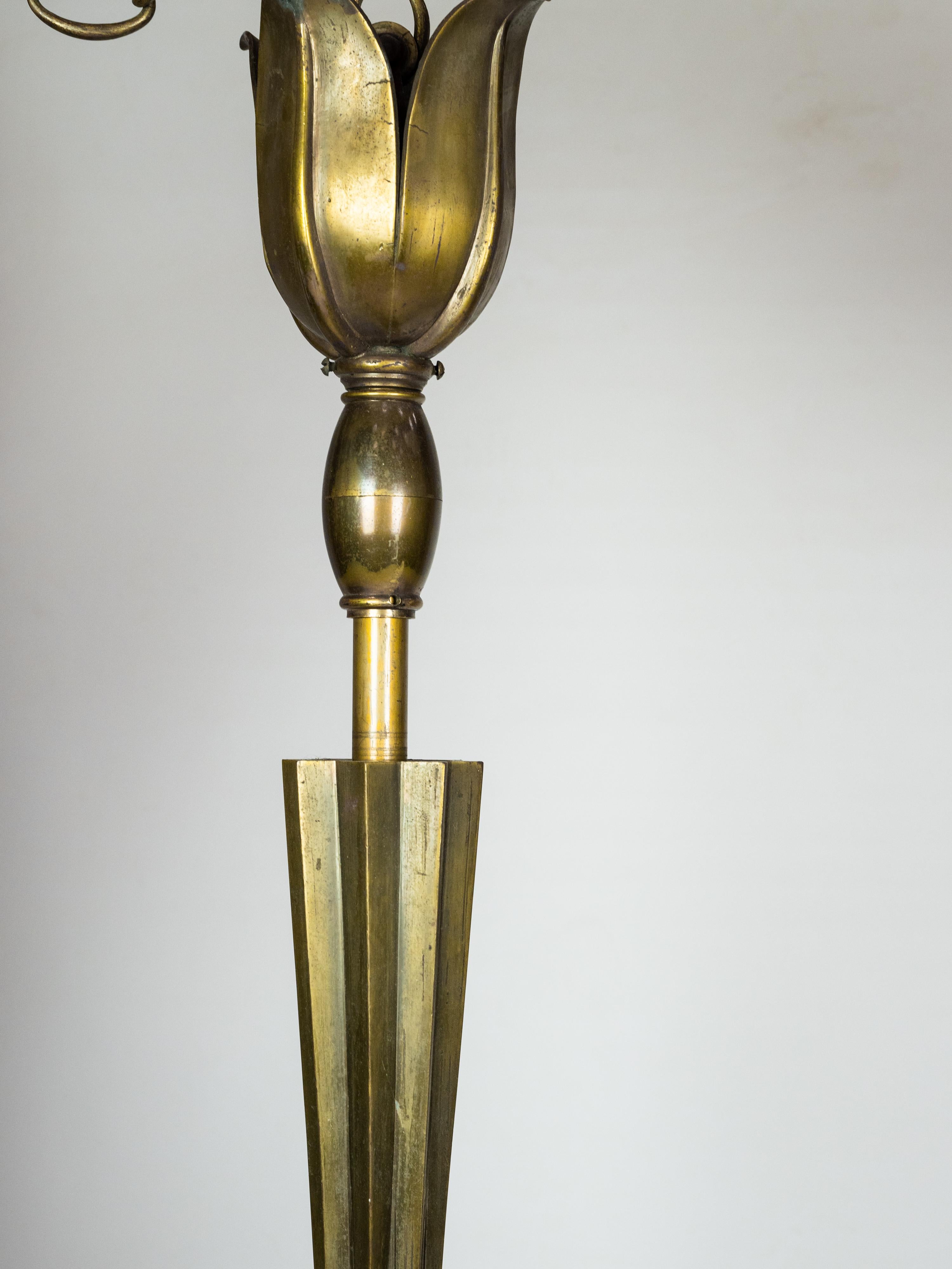 Mid-Century Modern Impressive pendat light in cast bronze designed by Ottavio Cabiati For Sale