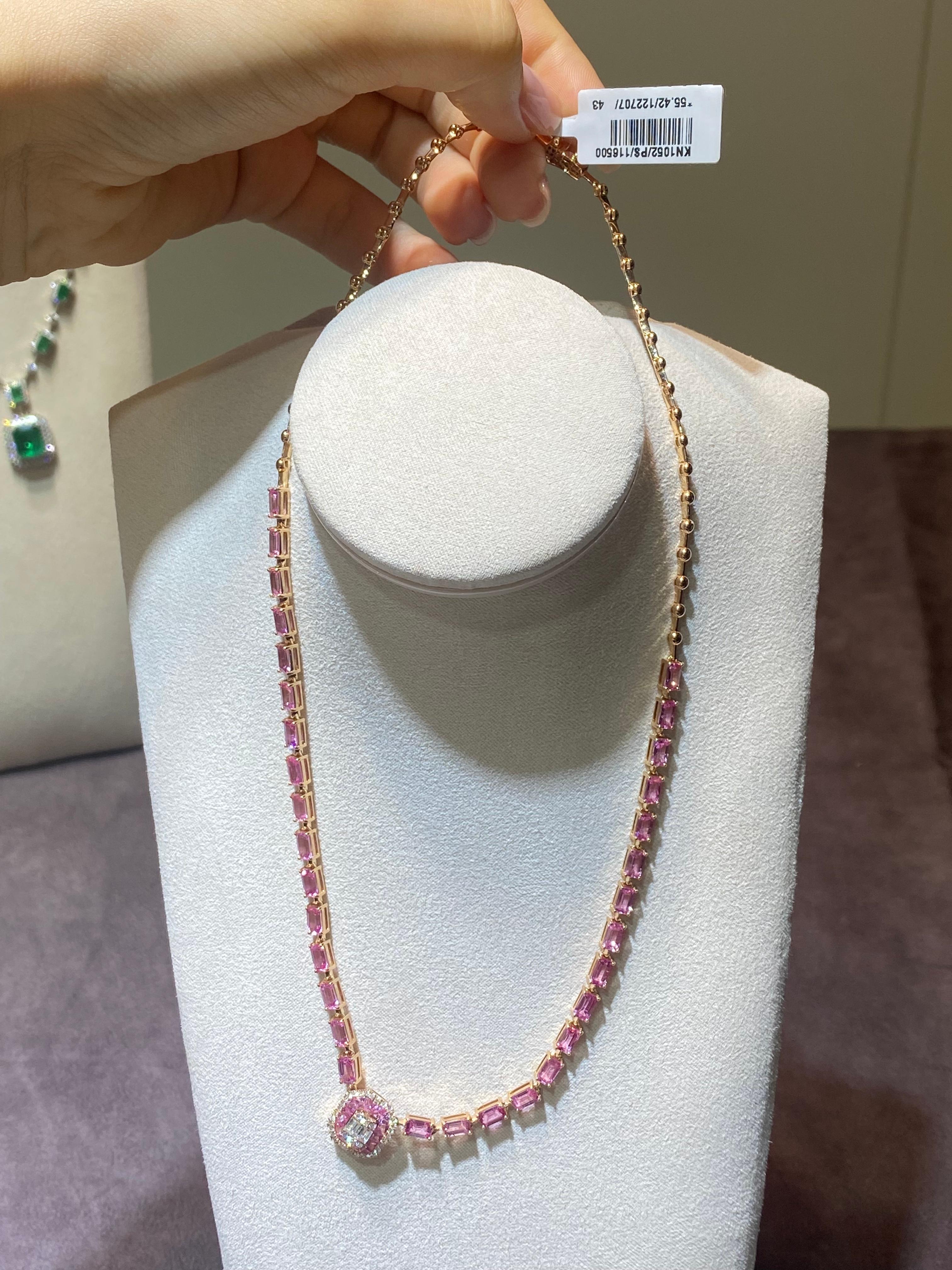 Modern Impressive Pink Sapphire Diamond Yellow Gold 18K Necklace for Her For Sale