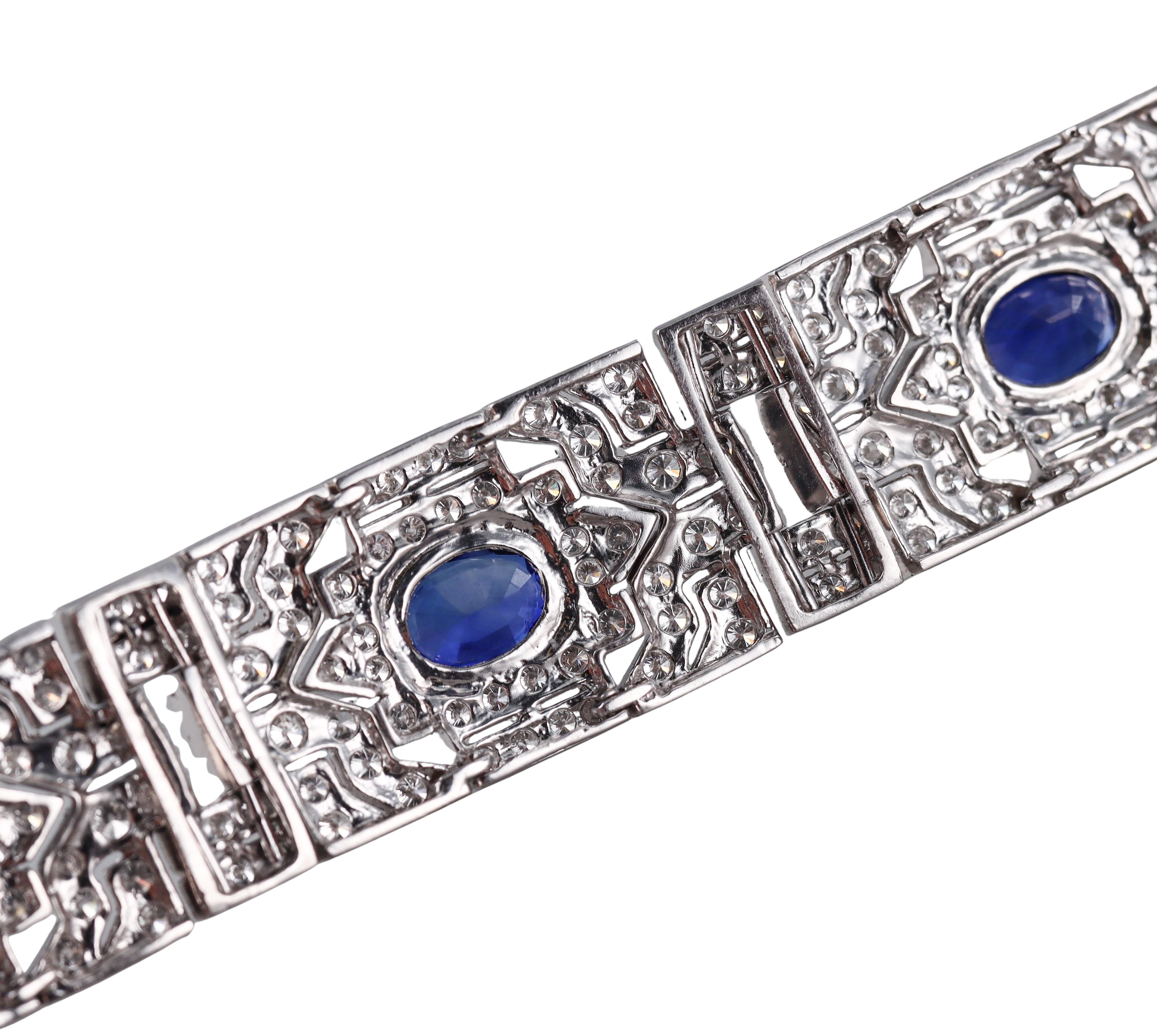 Impressive Platinum 12 Carats Ceylon Sapphire Diamond Bracelet For Sale 1
