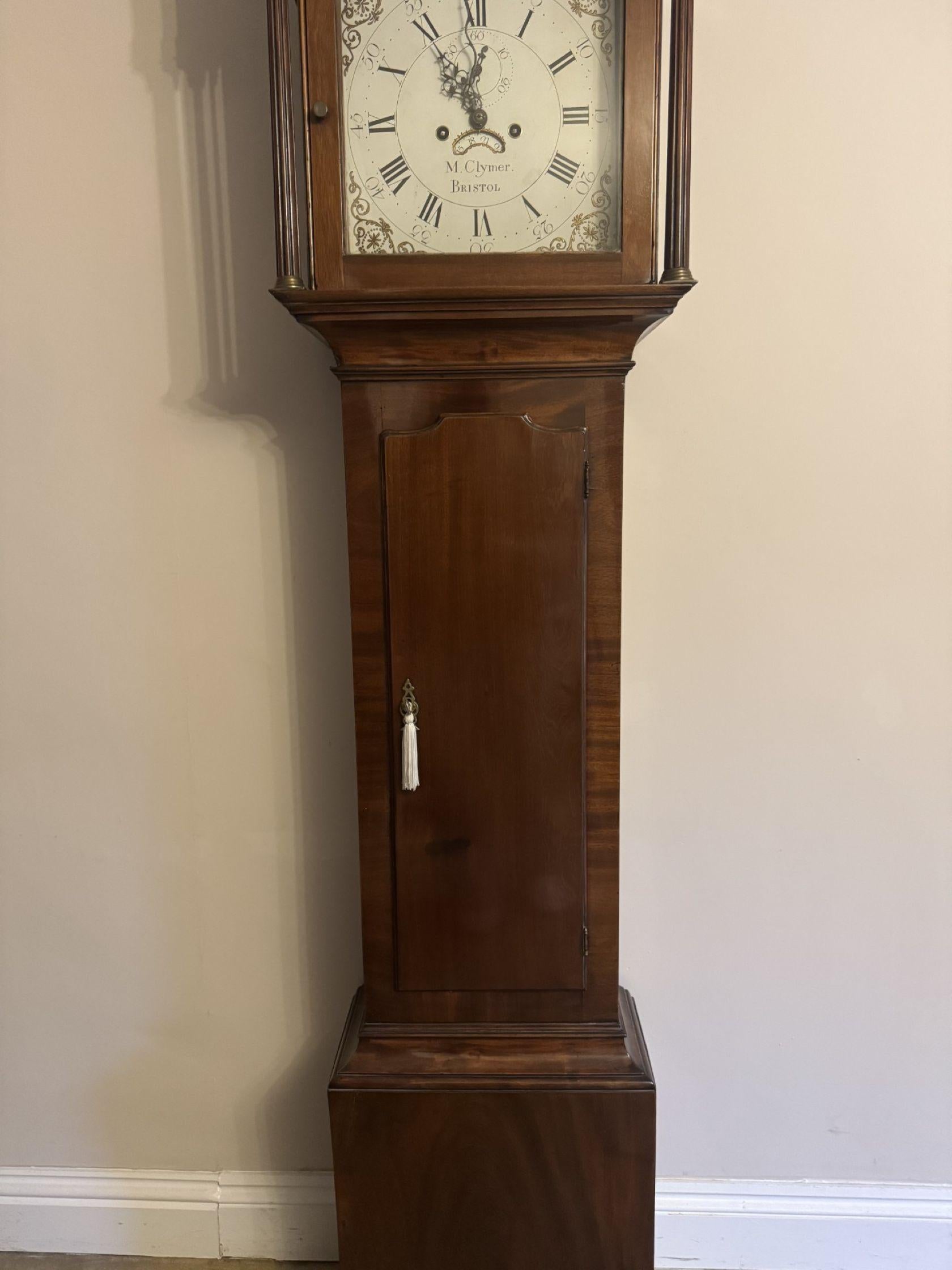 Impressionnante pendule ancienne de George III en acajou, à huit jours, de type longcase en vente 1