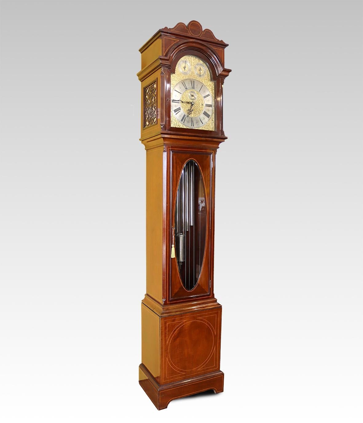 Édouardien Impressionnante horloge à gong tubulaire à quarts de carillon, de type longcase en vente