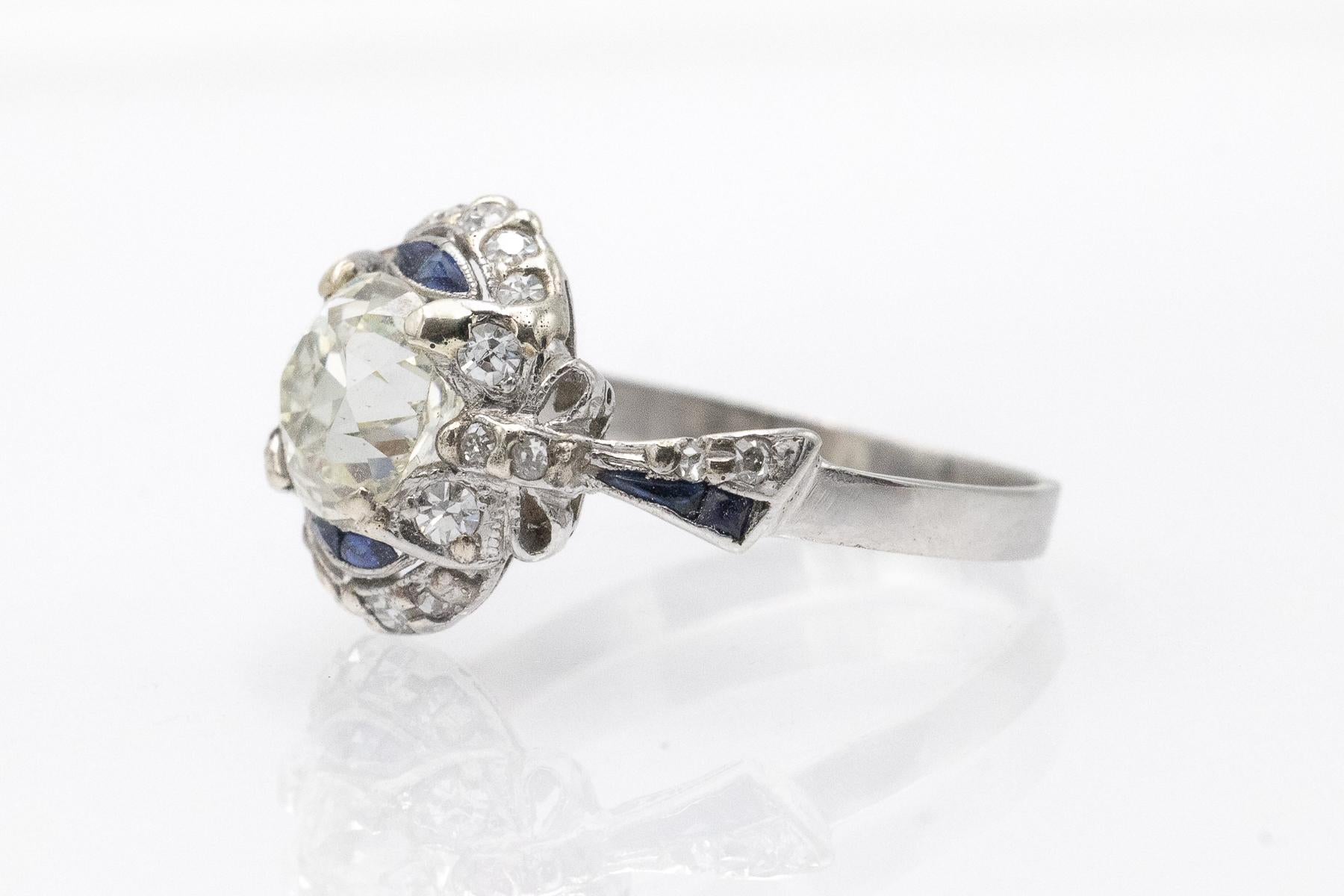 De las mujeres Impresionante anillo con diamantes talla antigua de 1,94 ct y zafiros sintéticos. en venta