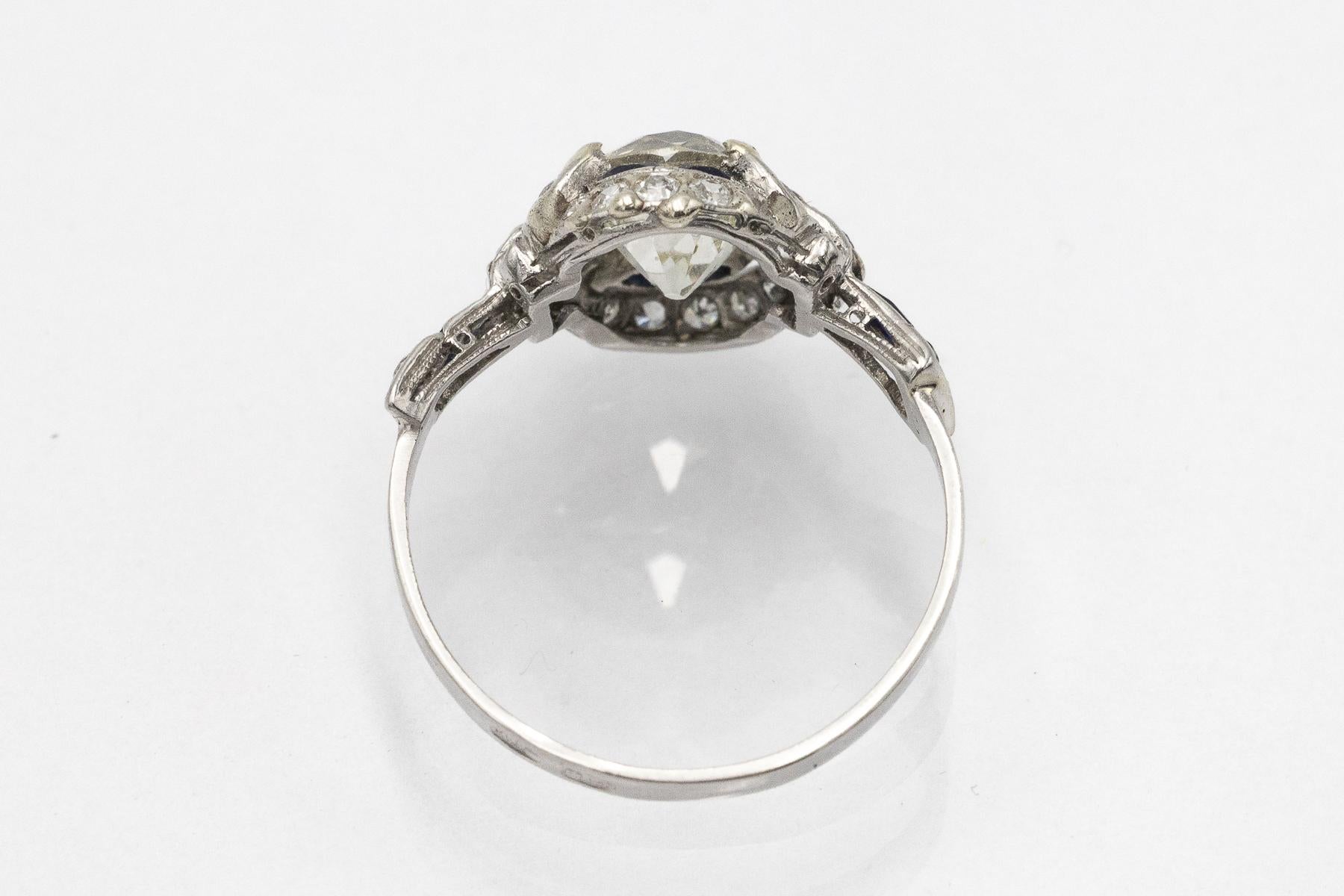 Impresionante anillo con diamantes talla antigua de 1,94 ct y zafiros sintéticos. en venta 1